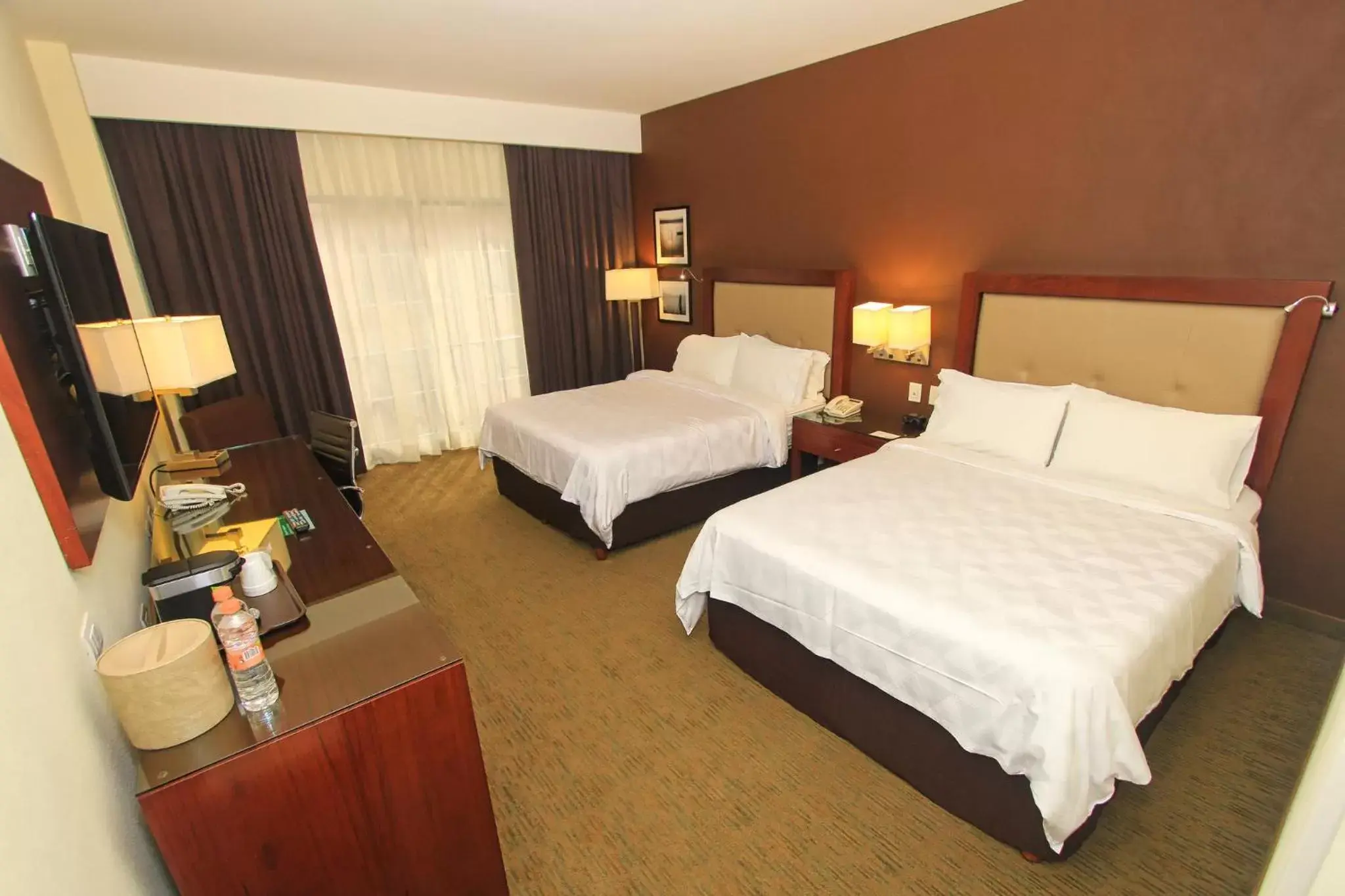 Photo of the whole room, Bed in Holiday Inn Leon, an IHG Hotel