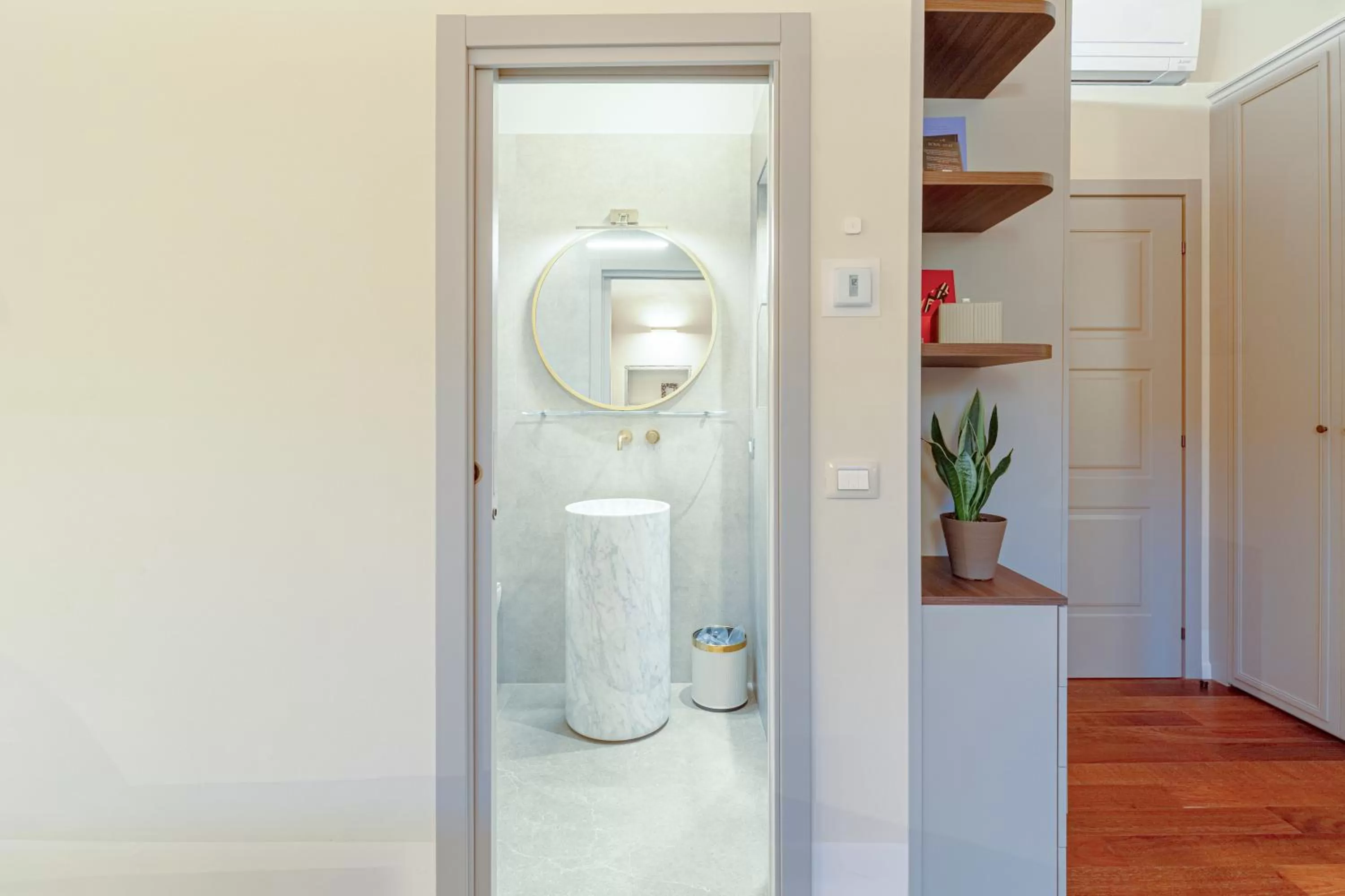 Bathroom in Dimora Le Torri - Boutique Luxury Suites in Florence Historic Centre - Adults Only