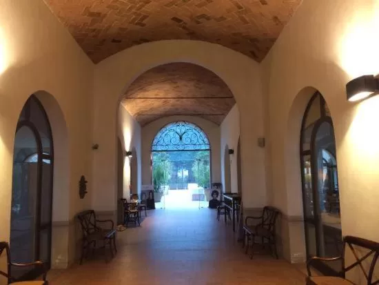 Restaurant/places to eat in Hotel La Cantina