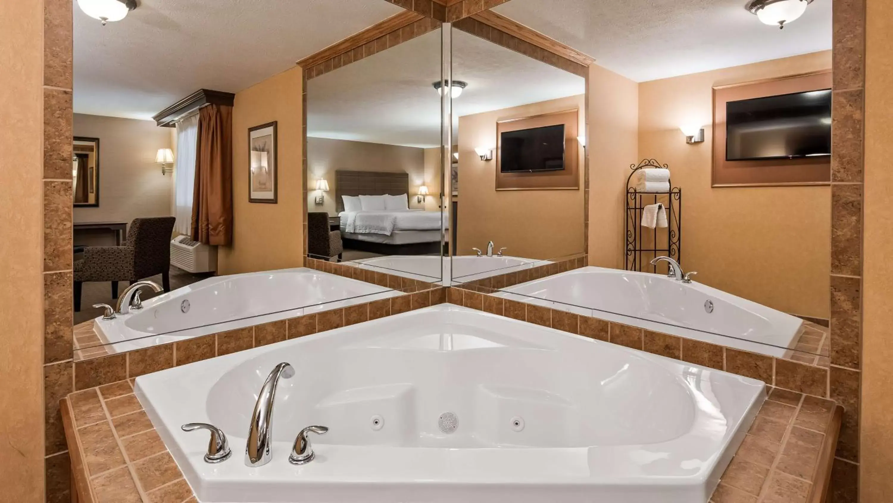 Bathroom in Best Western Plus North Canton Inn & Suites