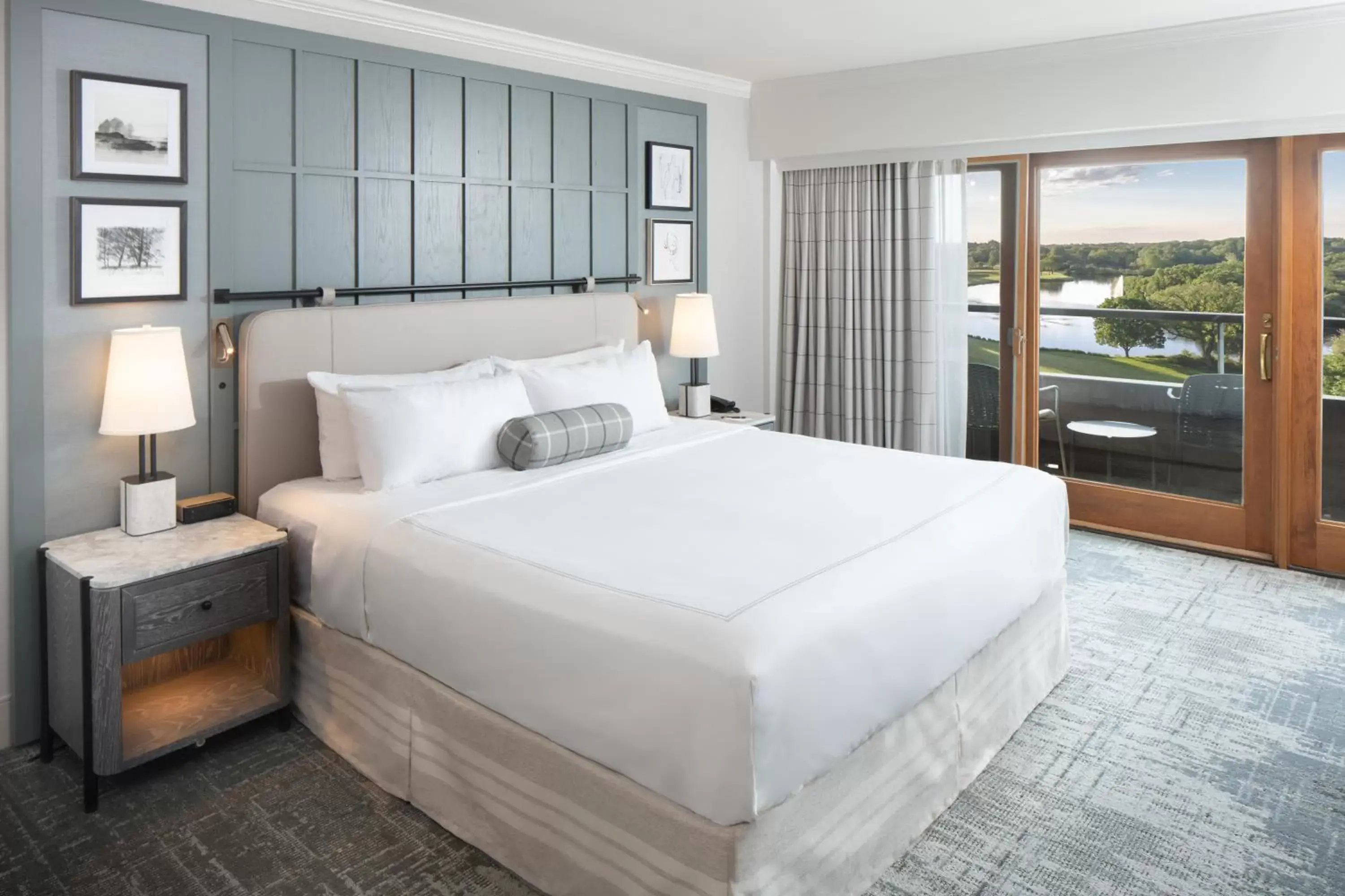 Bed in Grand Geneva Resort and Spa