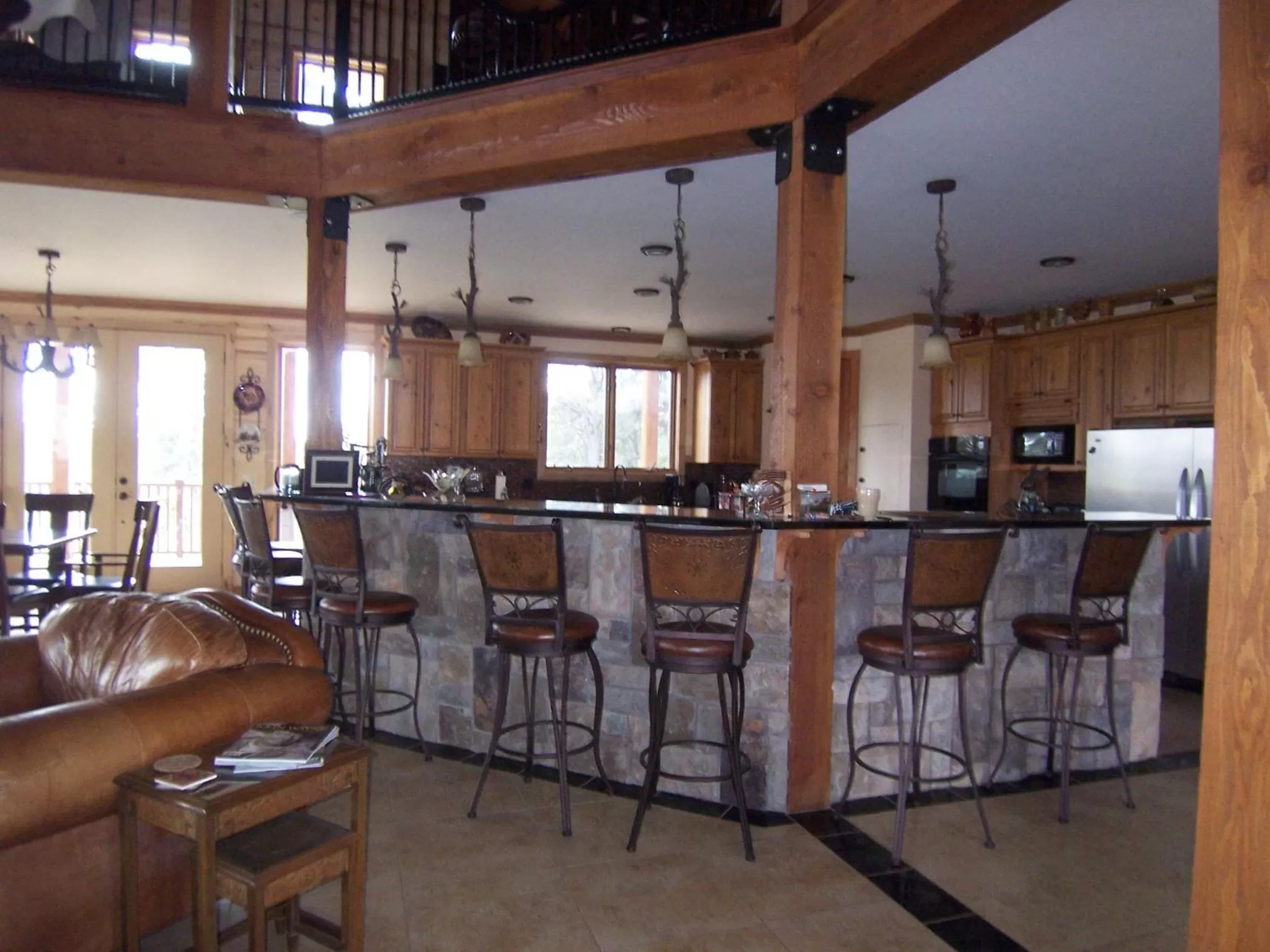 Lounge or bar in Elktrace Bed and Breakfast