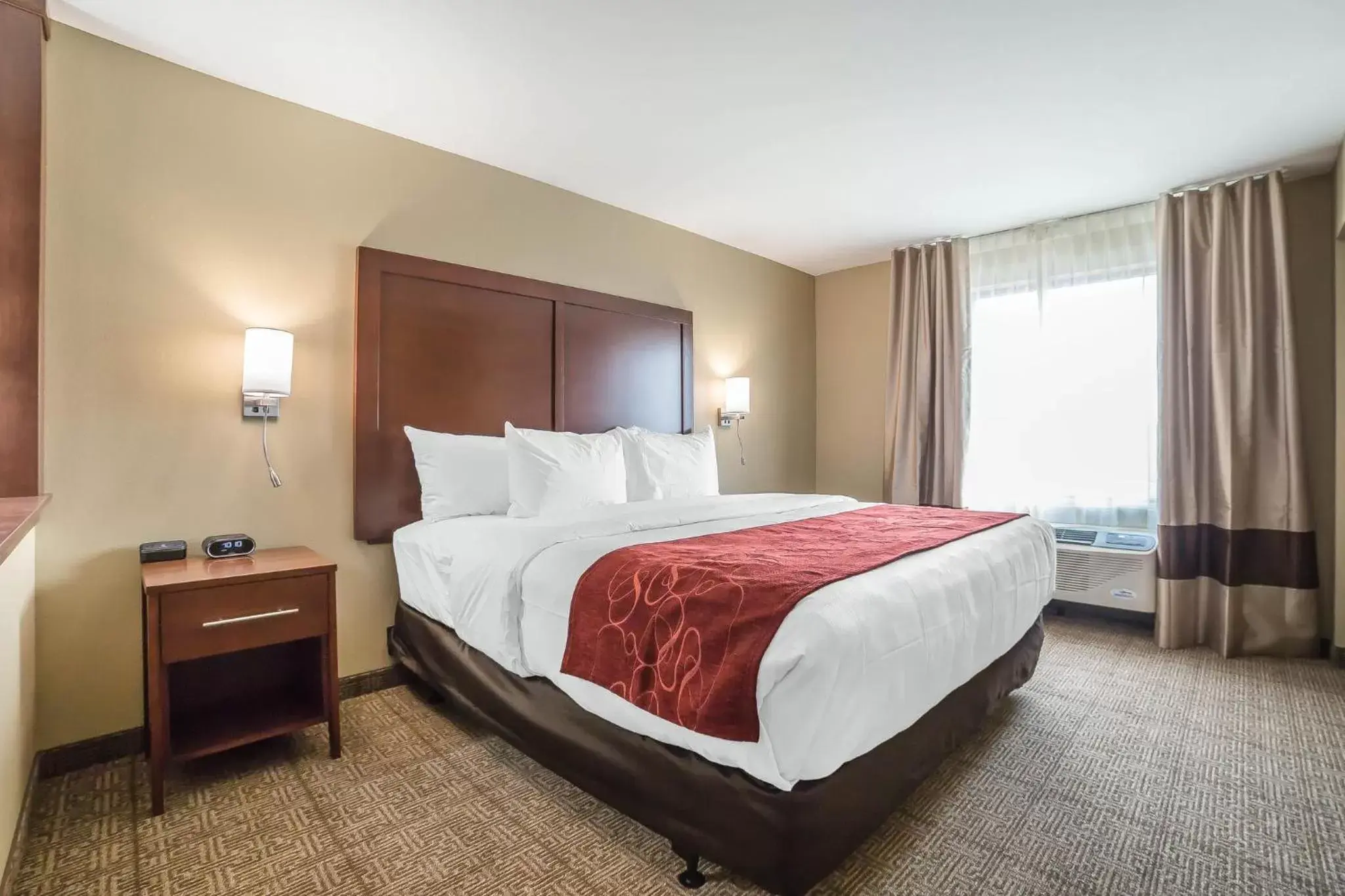 Property building, Room Photo in Comfort Suites Billings