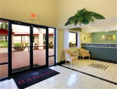 Lobby or reception in Ramada by Wyndham Columbia