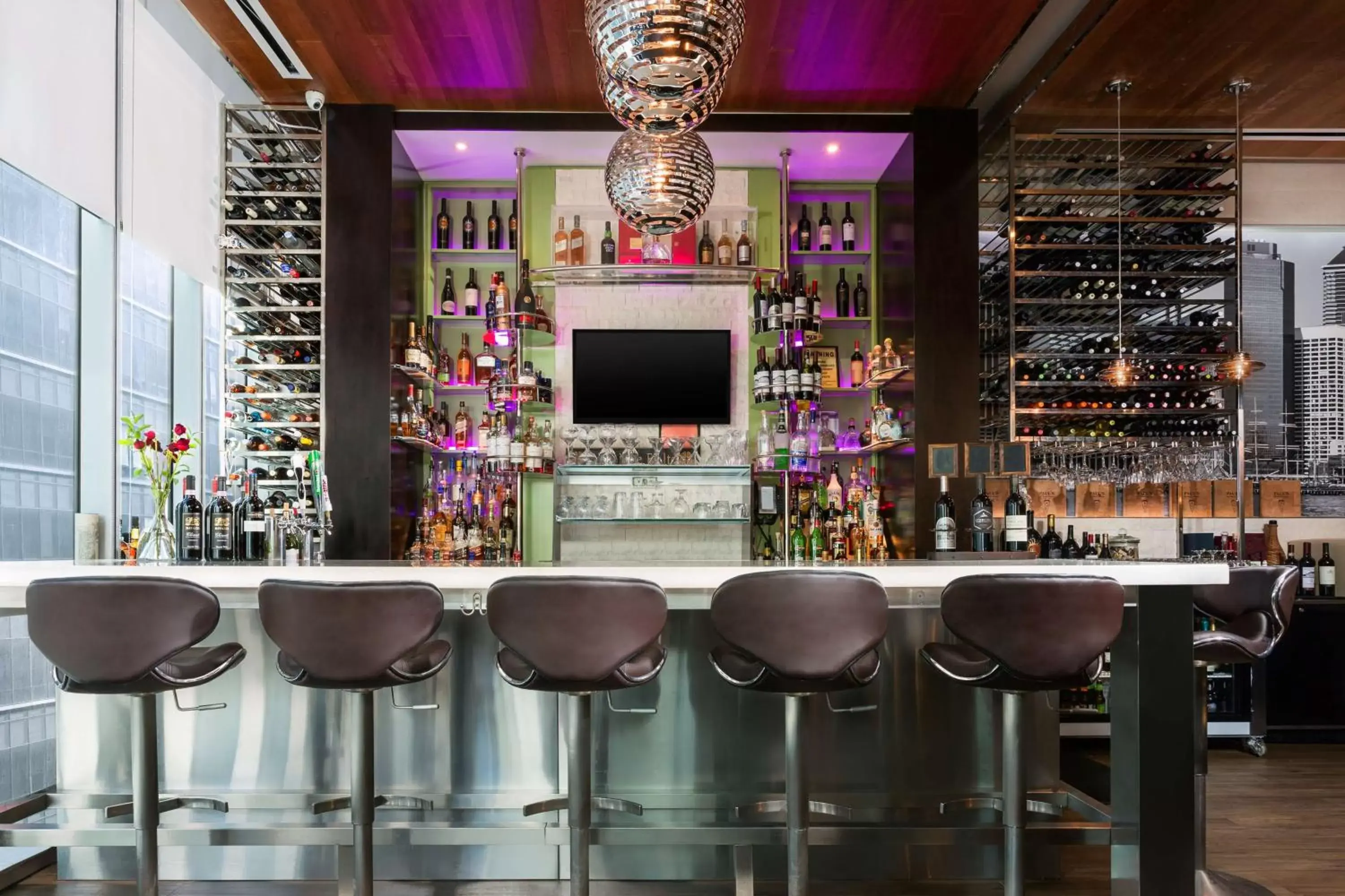 Lounge or bar in Hilton Garden Inn New York - Times Square Central