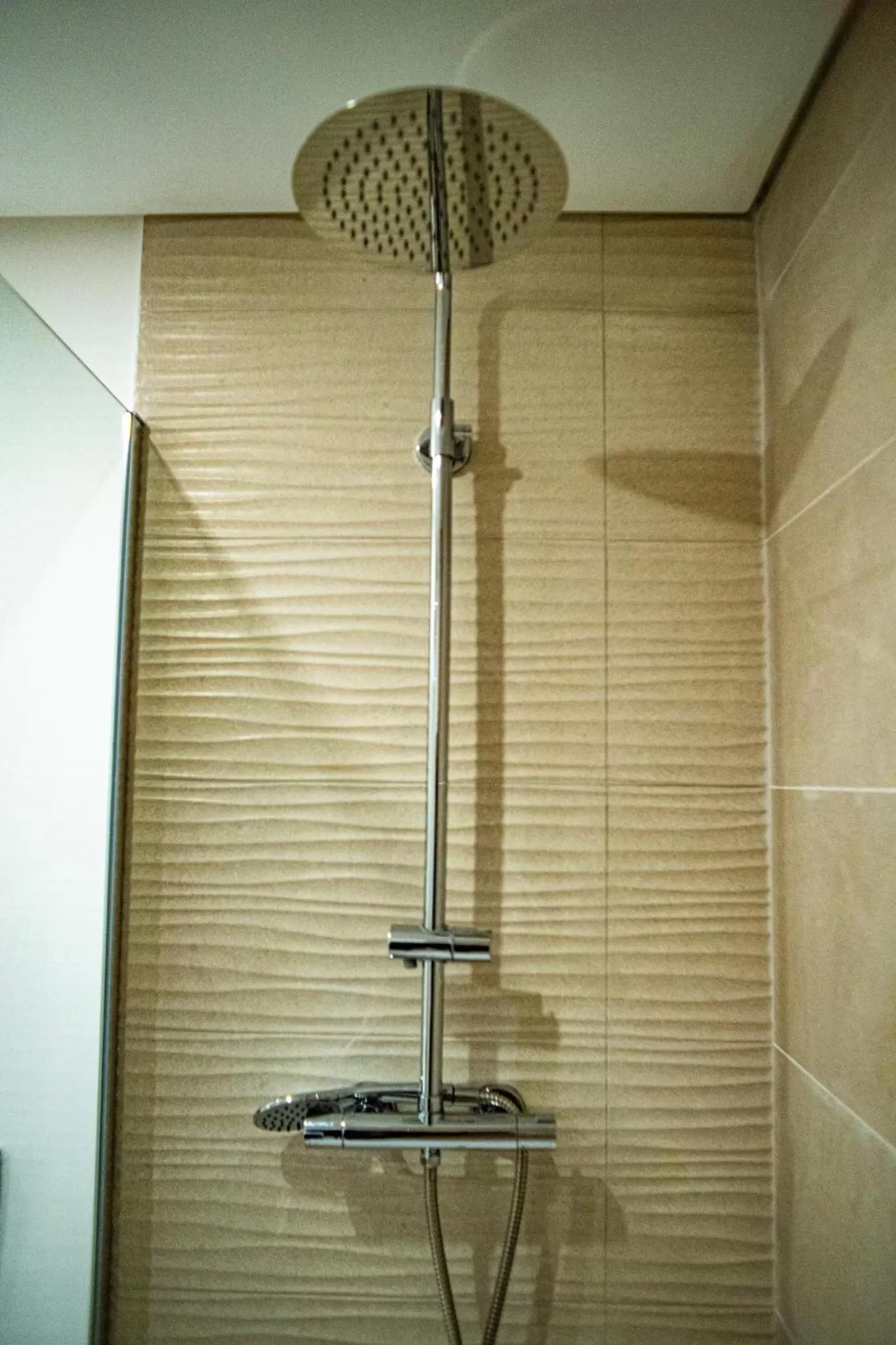 Shower, Bathroom in Loureiro B&B