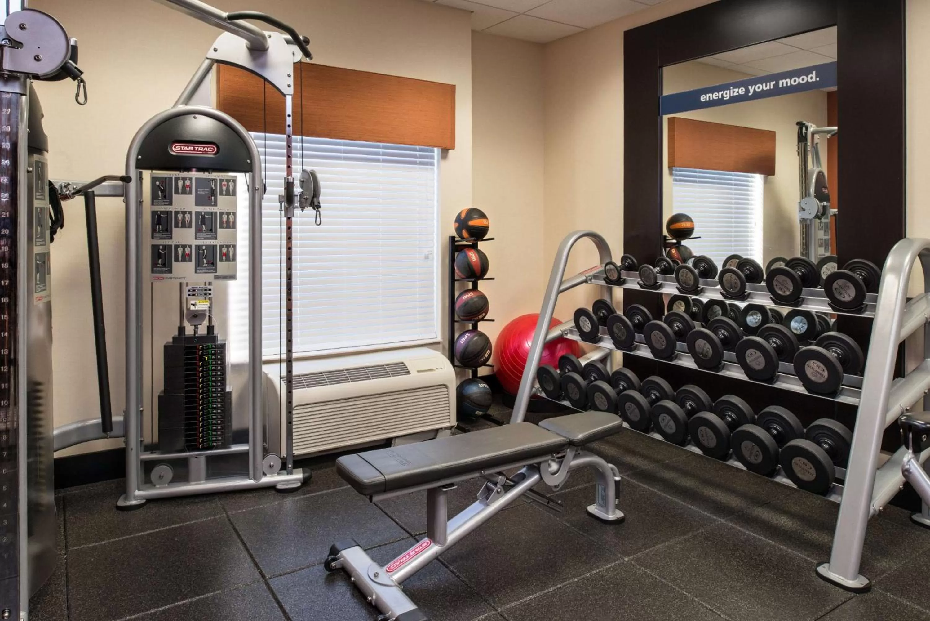 Fitness centre/facilities in Hampton Inn and Suites Schertz
