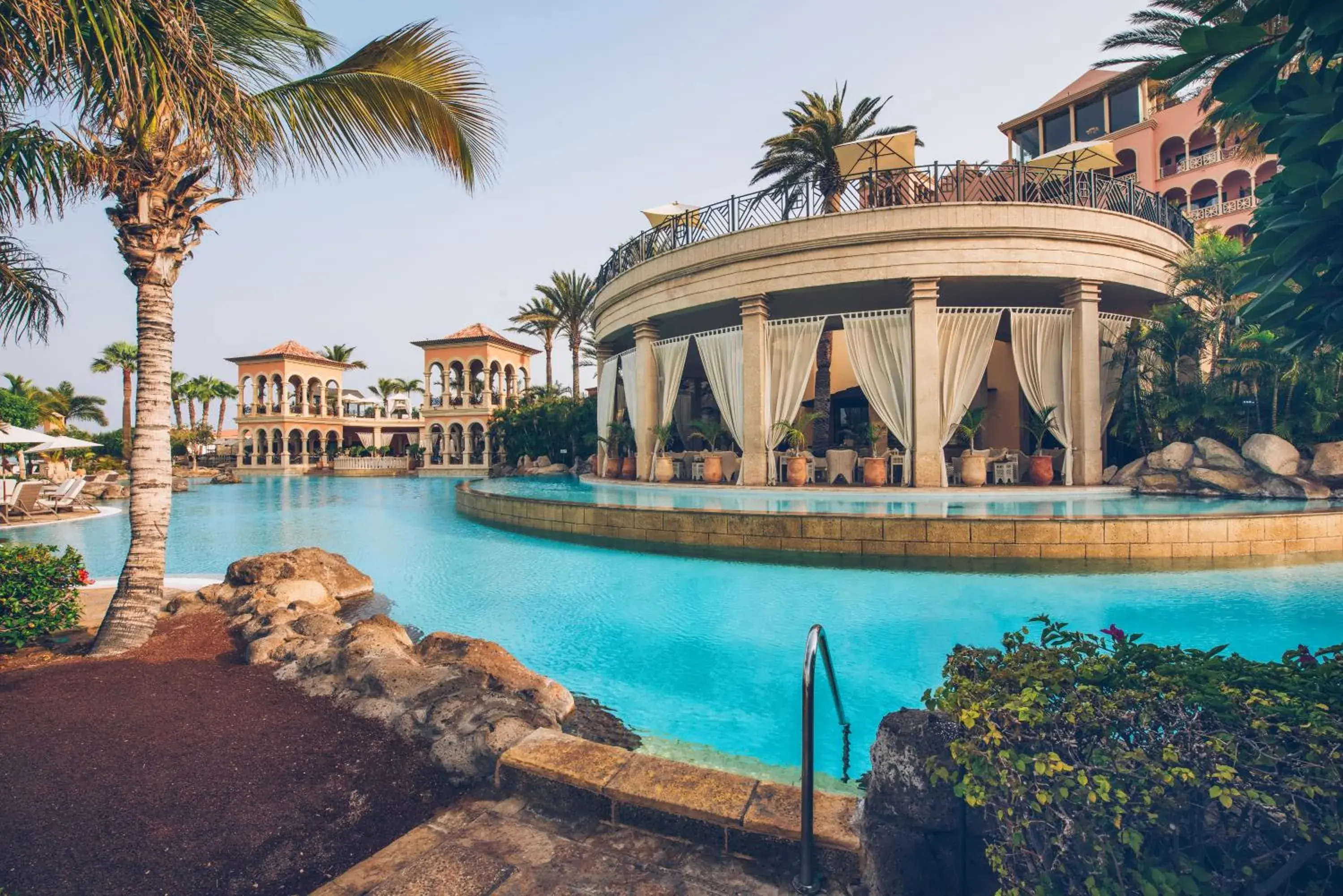 Lounge or bar in JOIA El Mirador by Iberostar -Adults Only Lounge or bar in JOIA El Mirador by Iberostar -Adults Only