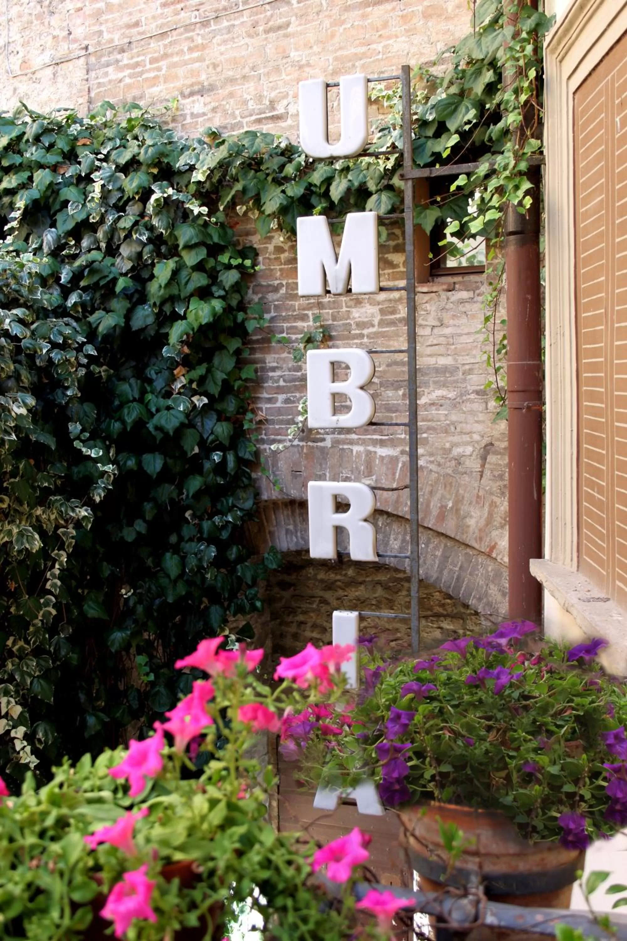 Facade/entrance in Hotel Umbria