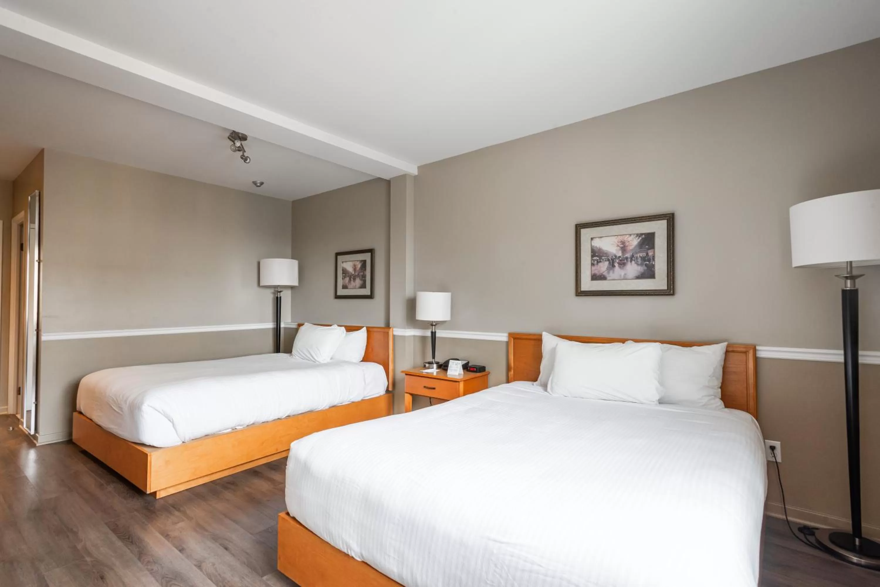 Bed in Hotel le Roberval