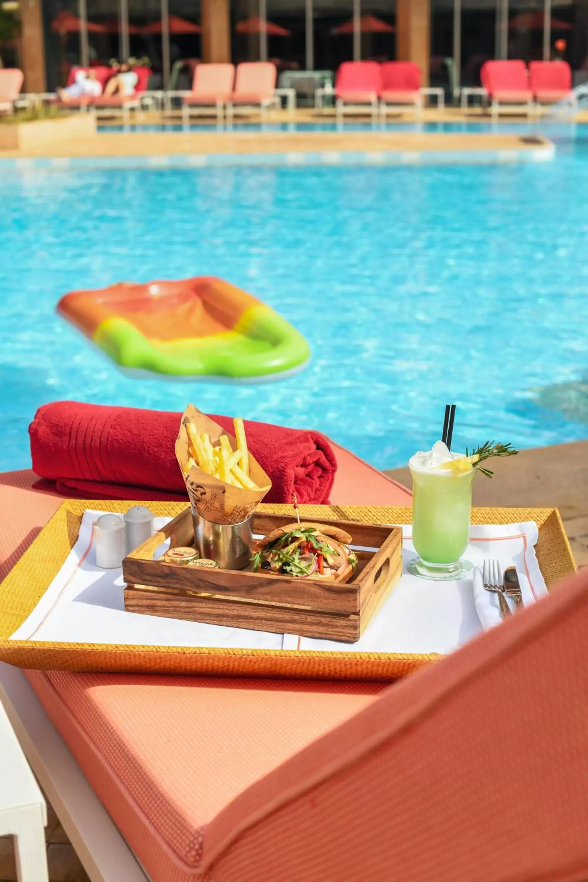 Restaurant/places to eat, Swimming Pool in Es Saadi Marrakech Resort - Hotel