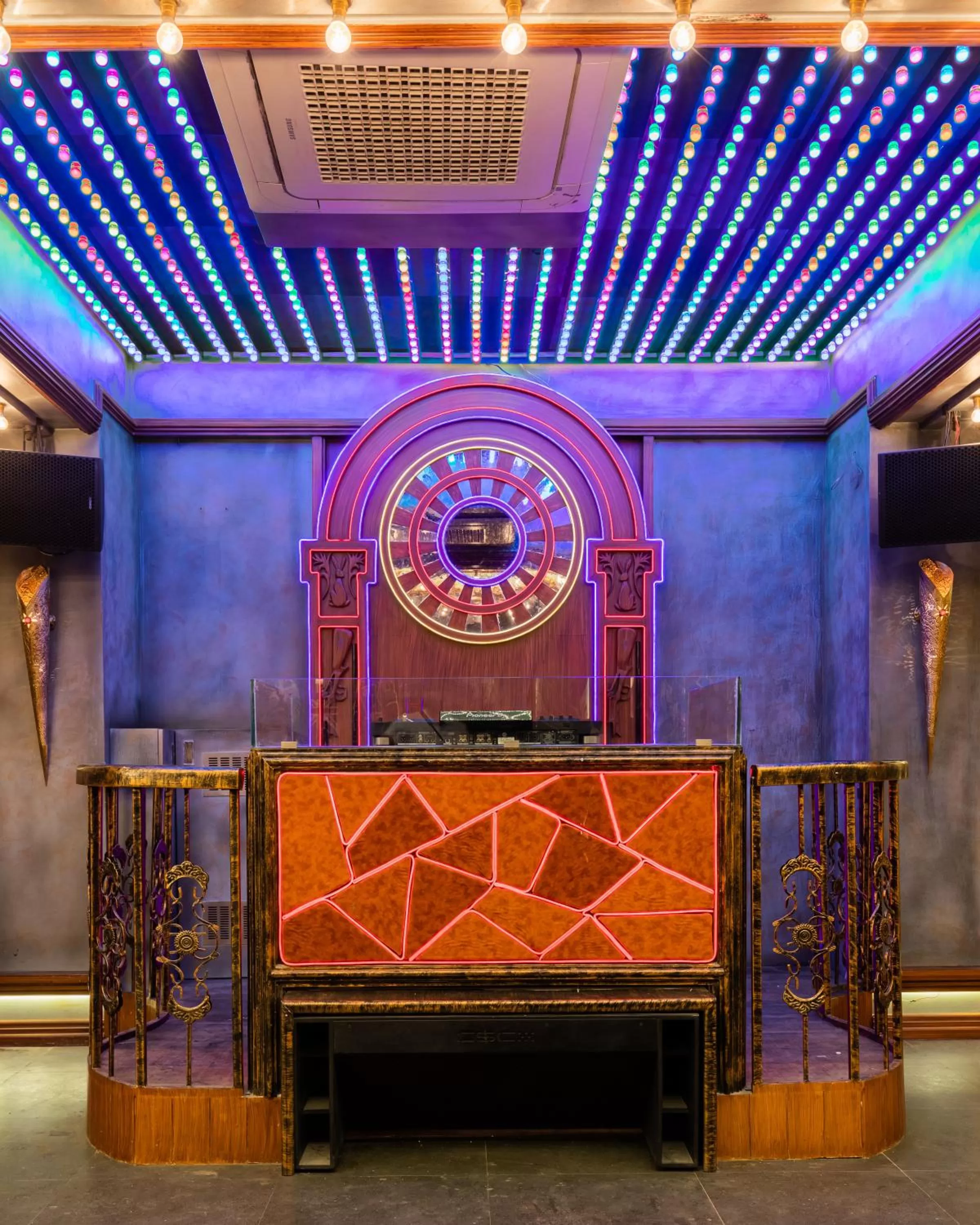 Lounge or bar in The Grand Shaurya