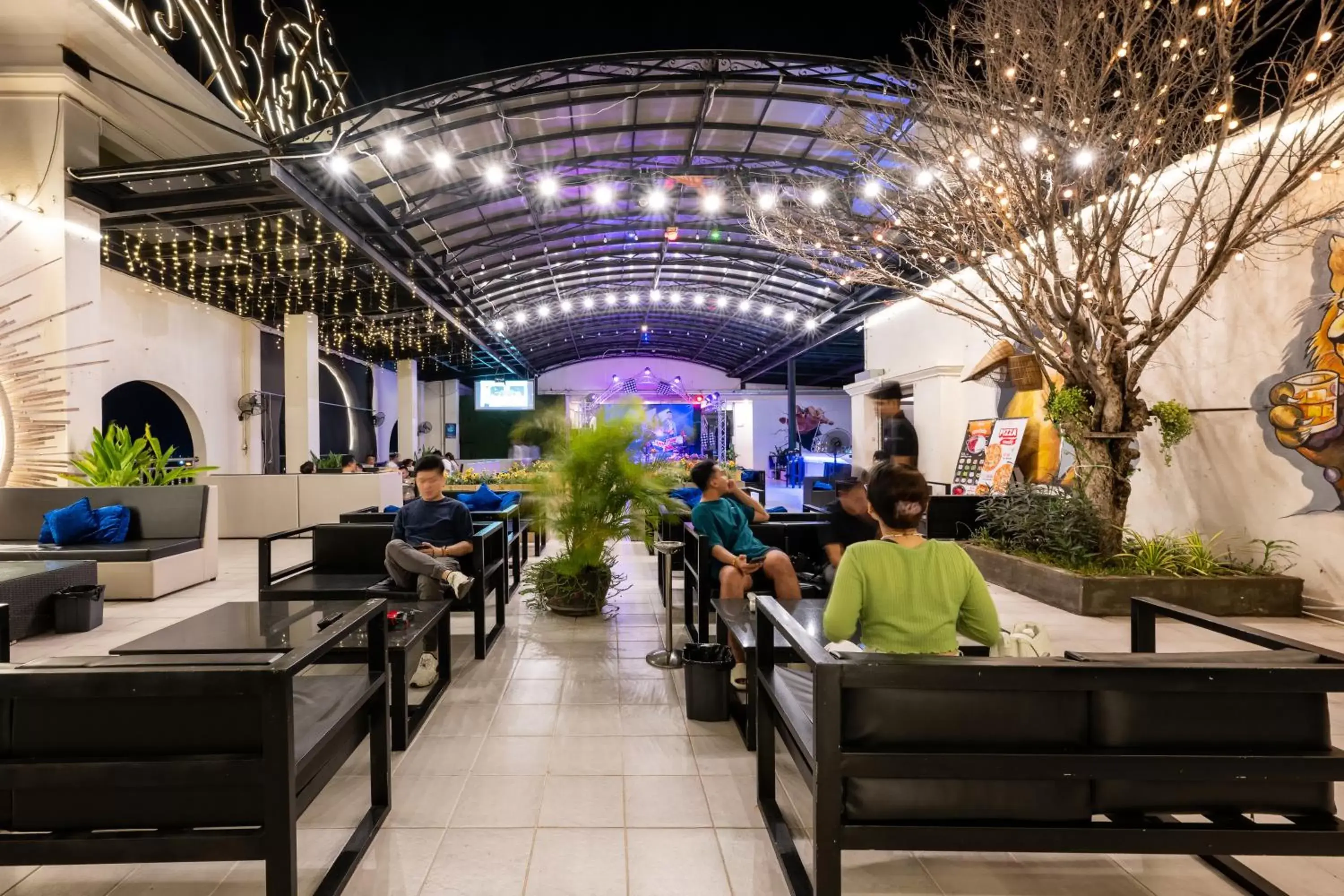 Lounge or bar in Lbn Asian Hotel