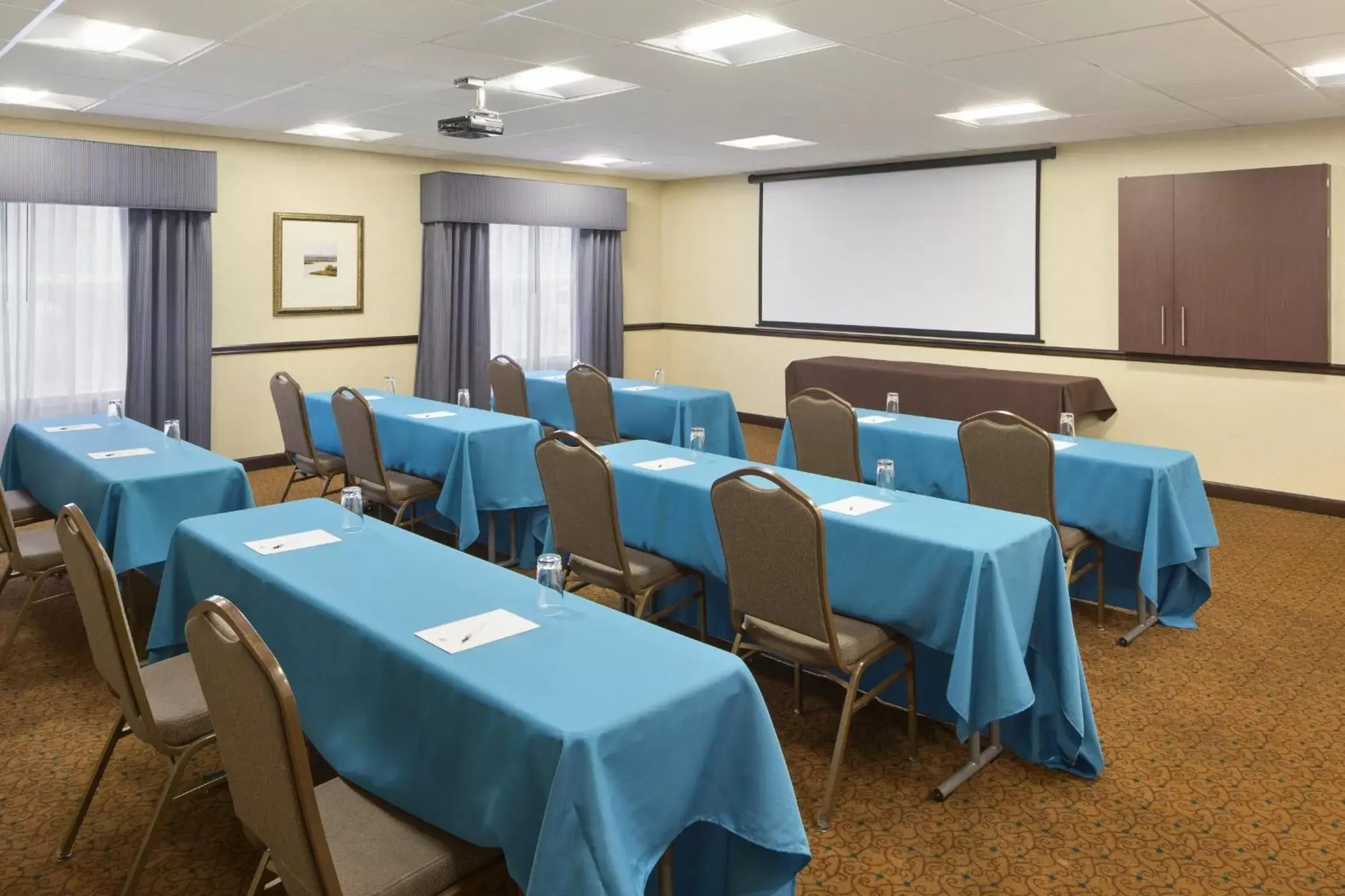 Meeting/conference room in Country Inn & Suites by Radisson, Baltimore North, MD