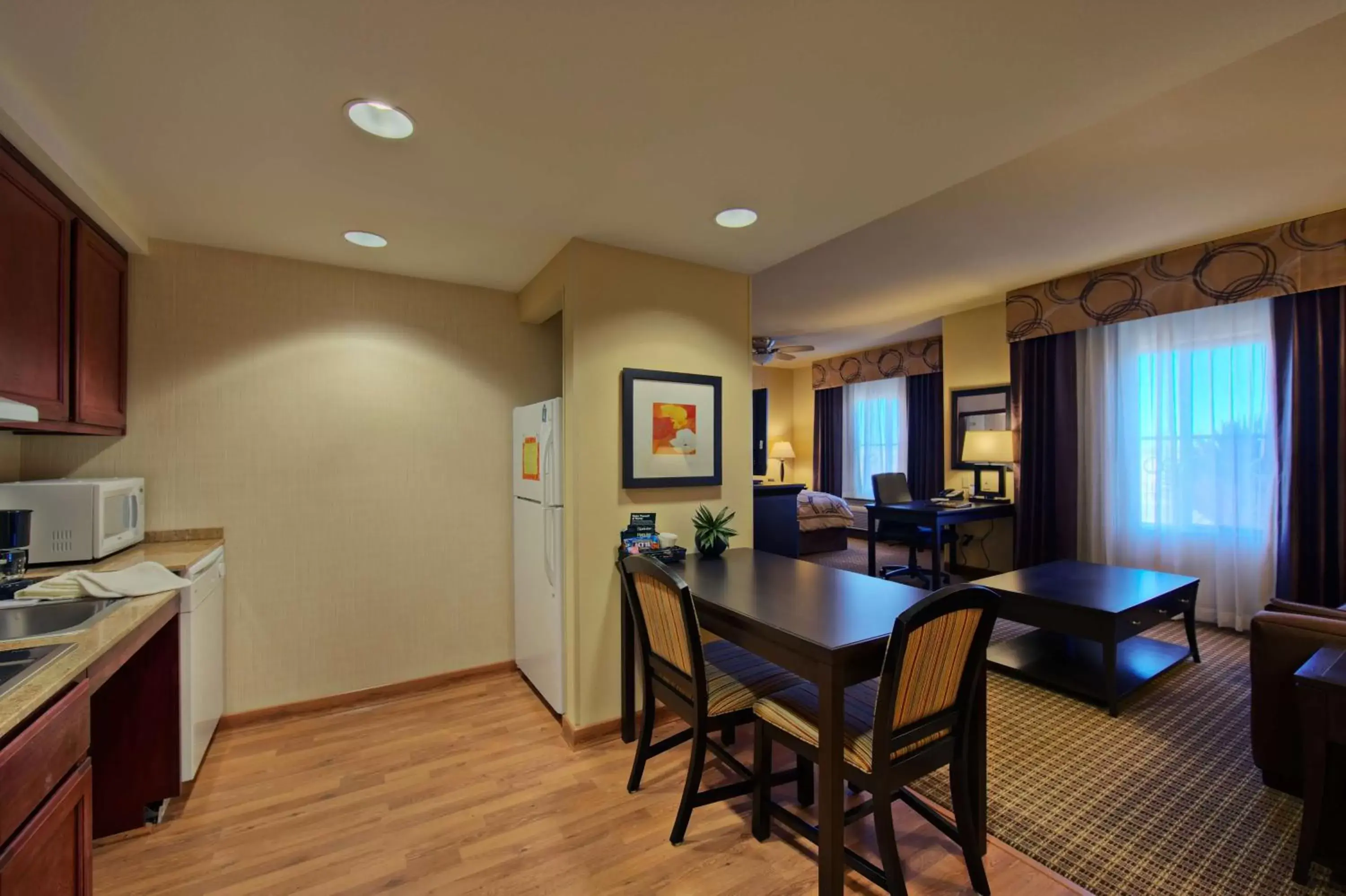 Living room, Dining Area in Homewood Suites Lancaster