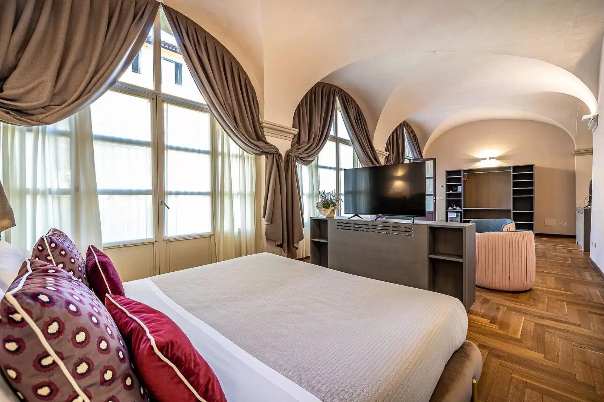 Bedroom, TV/Entertainment Center in Hotel La Scaletta al Ponte Vecchio