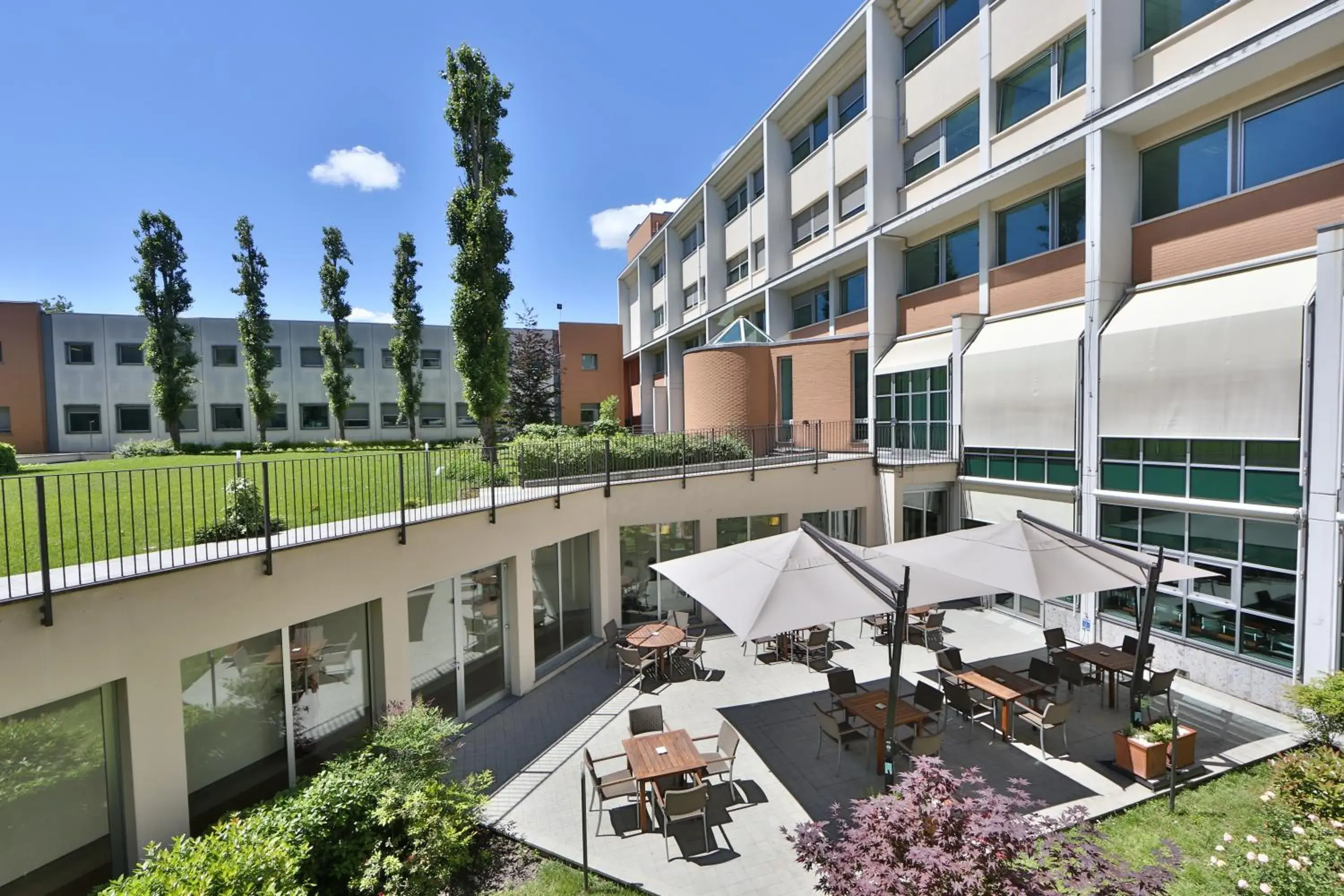 Patio in Best Western Plus Hotel Le Favaglie