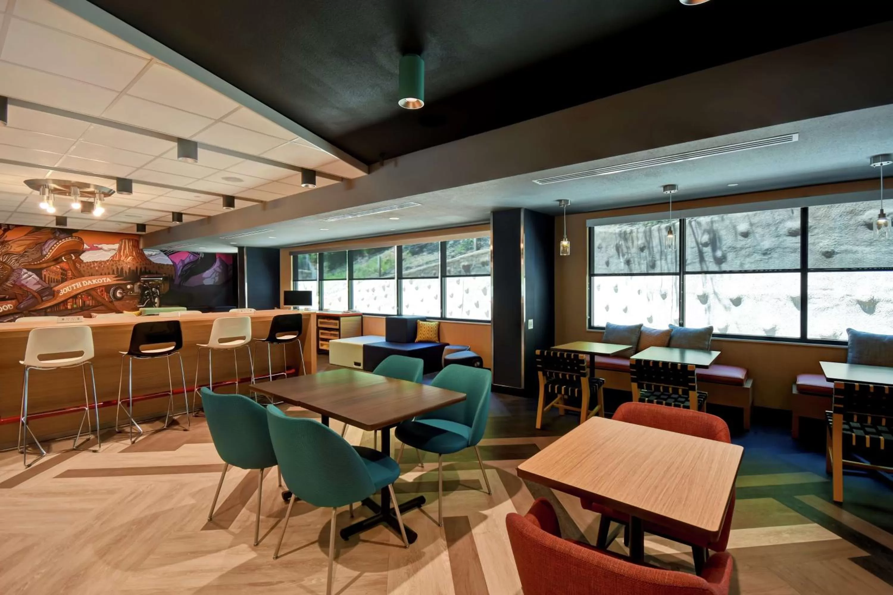 Lobby or reception in Tru By Hilton Deadwood