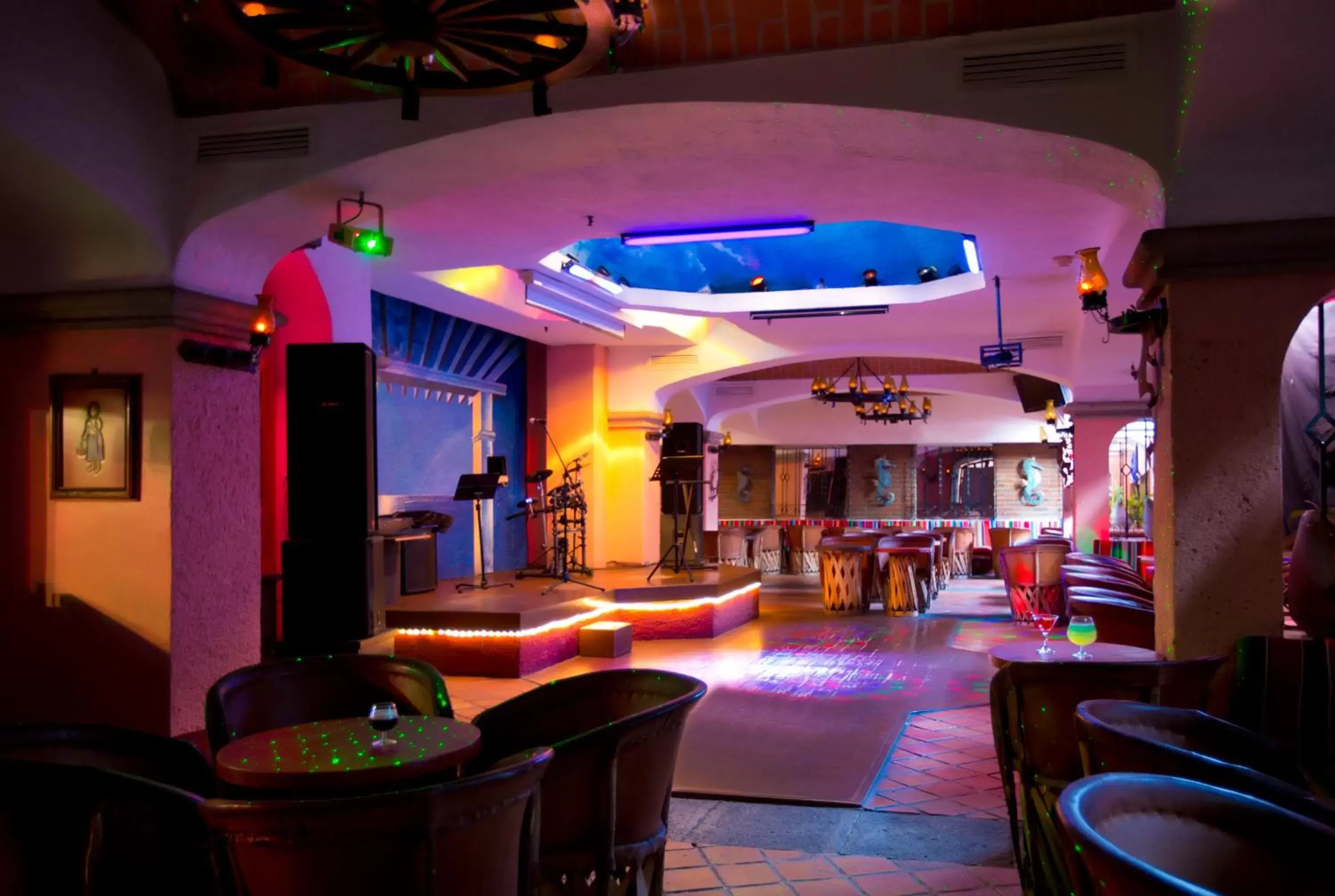 Nightclub / DJ, Lounge/Bar in Barceló Ixtapa - All Inclusive