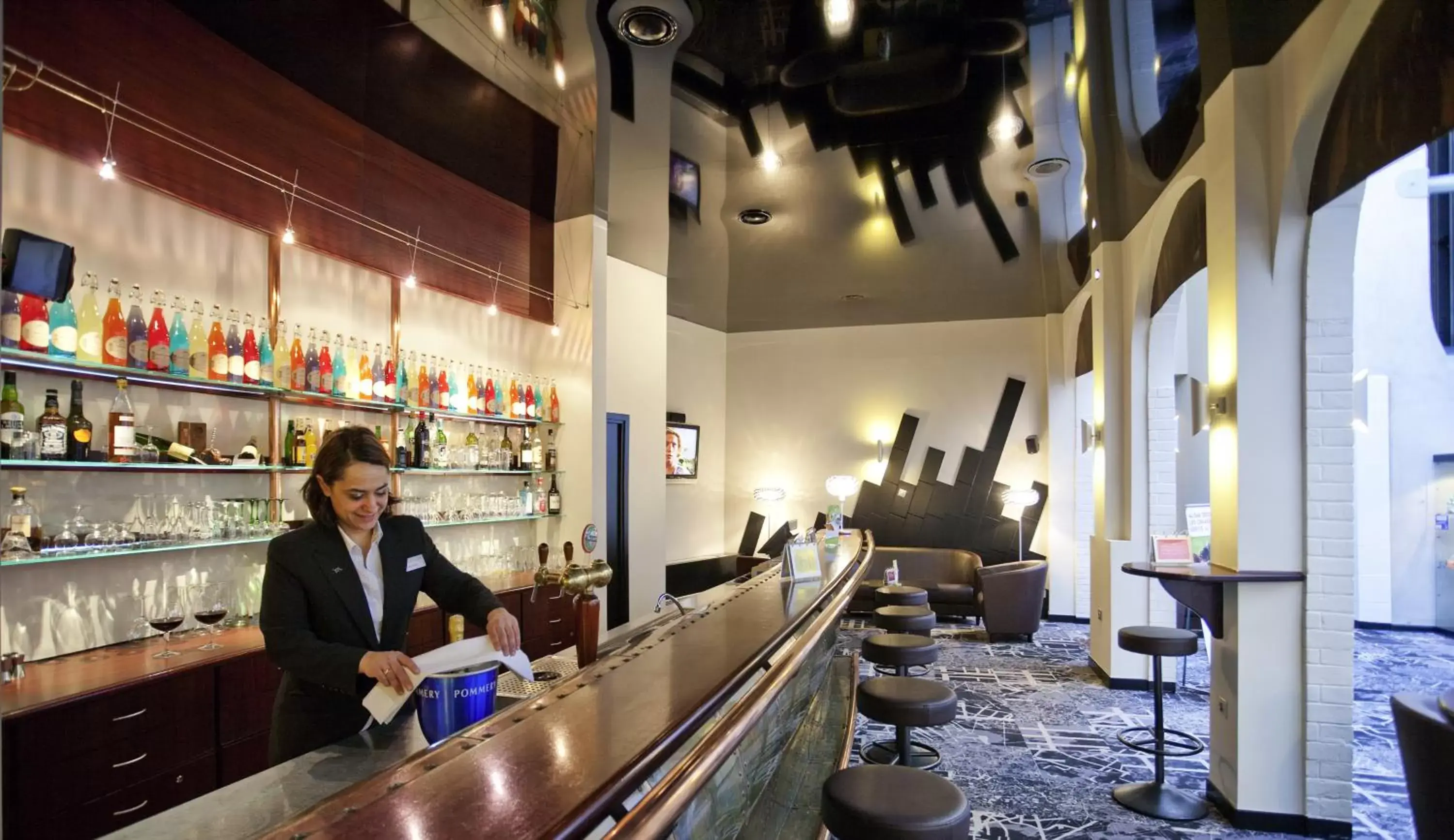 Lounge or bar in Mercure Strasbourg Centre Gare