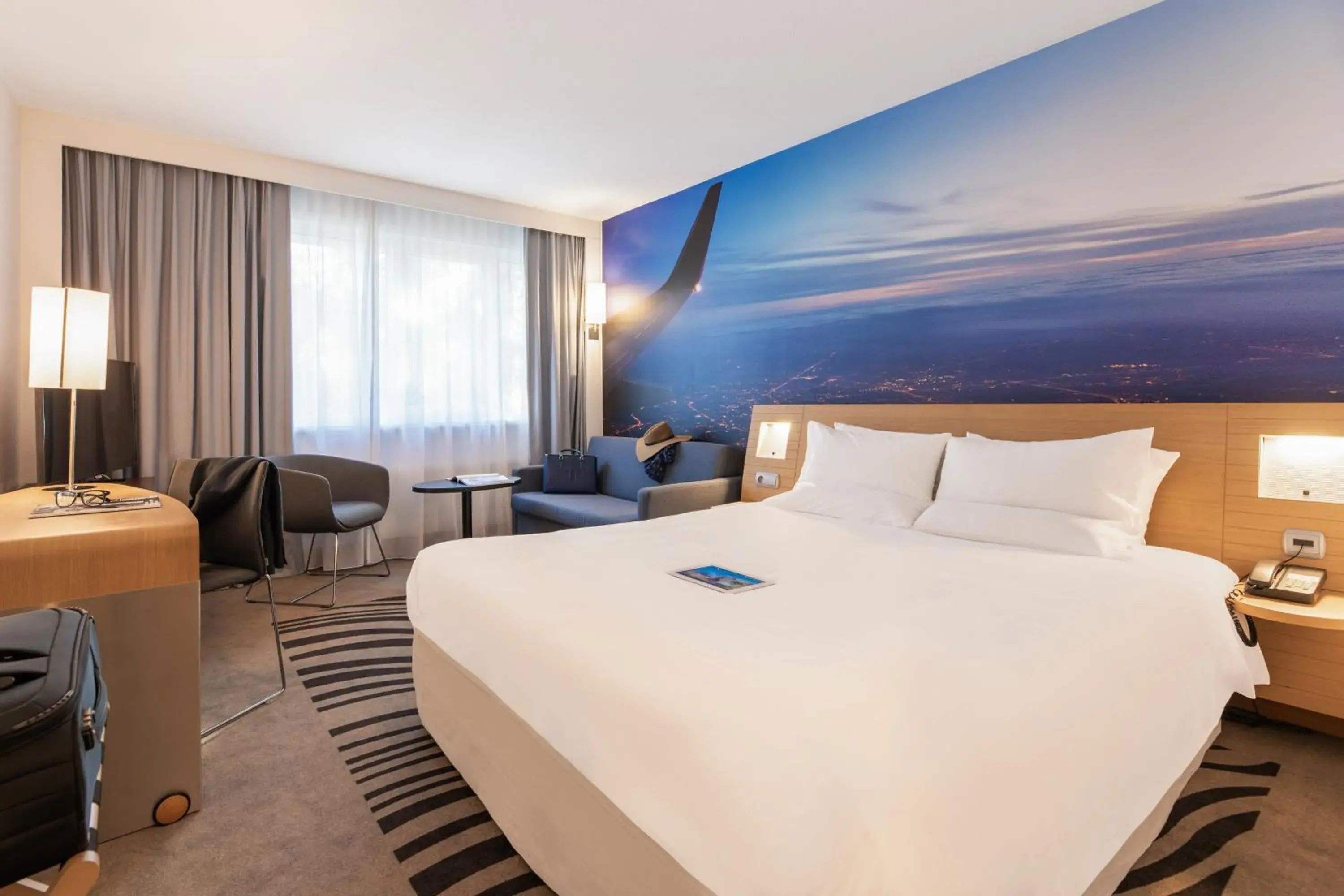 Photo of the whole room in Novotel Massy Palaiseau