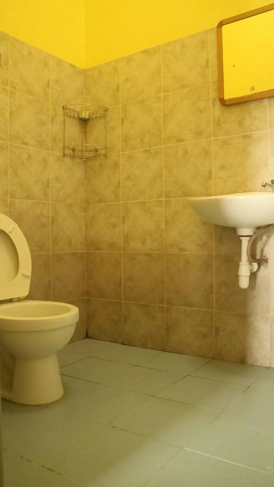 Bathroom in Island Lodge