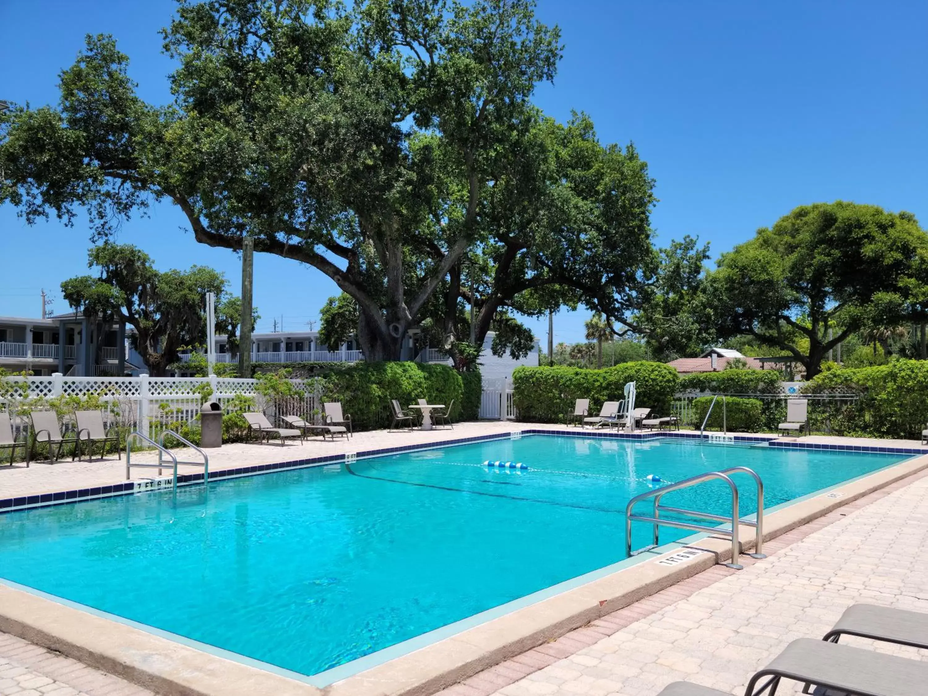 Swimming pool in Southern Oaks Inn - Saint Augustine