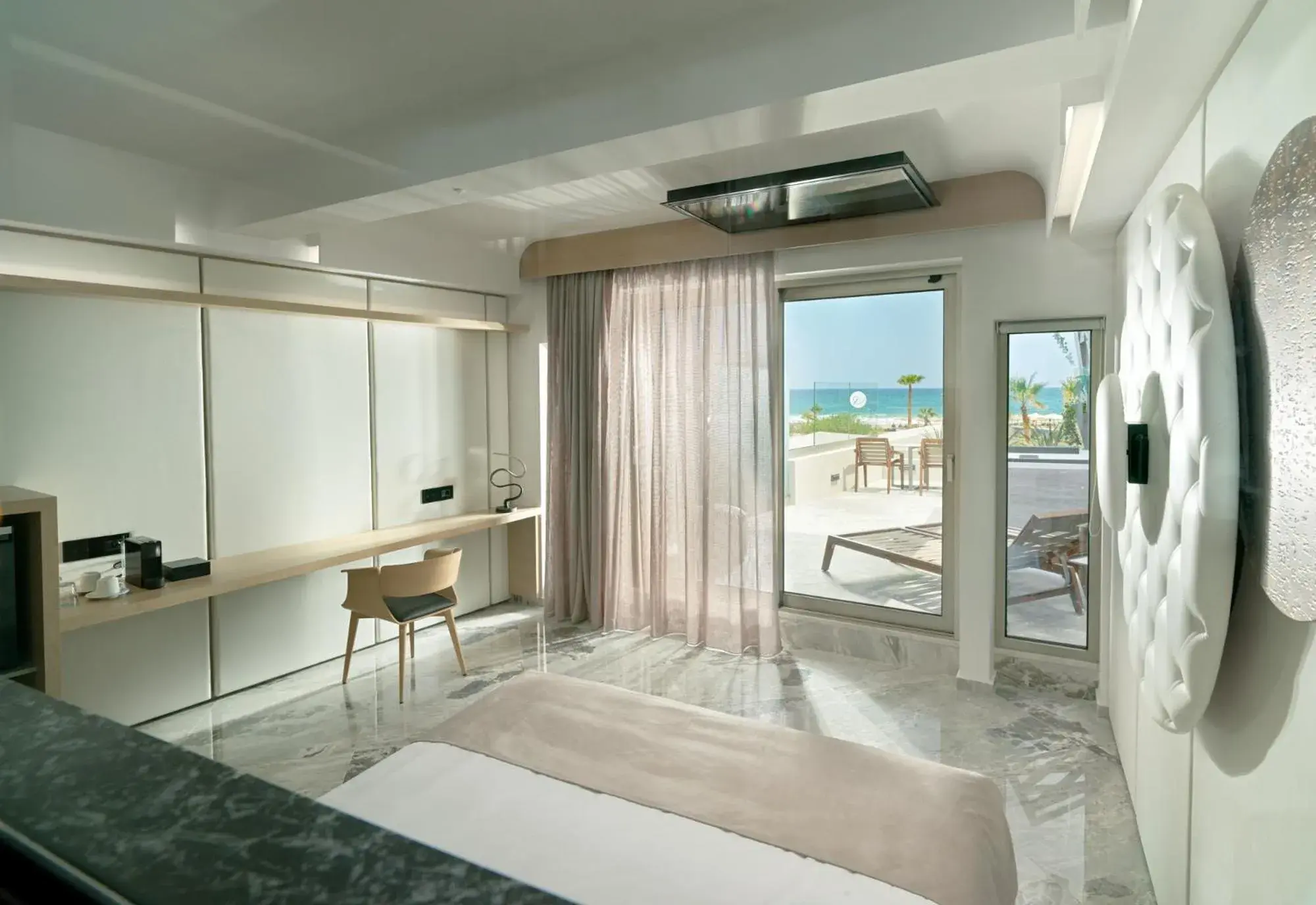 Photo of the whole room in Nautilux Rethymno by Mage Hotels