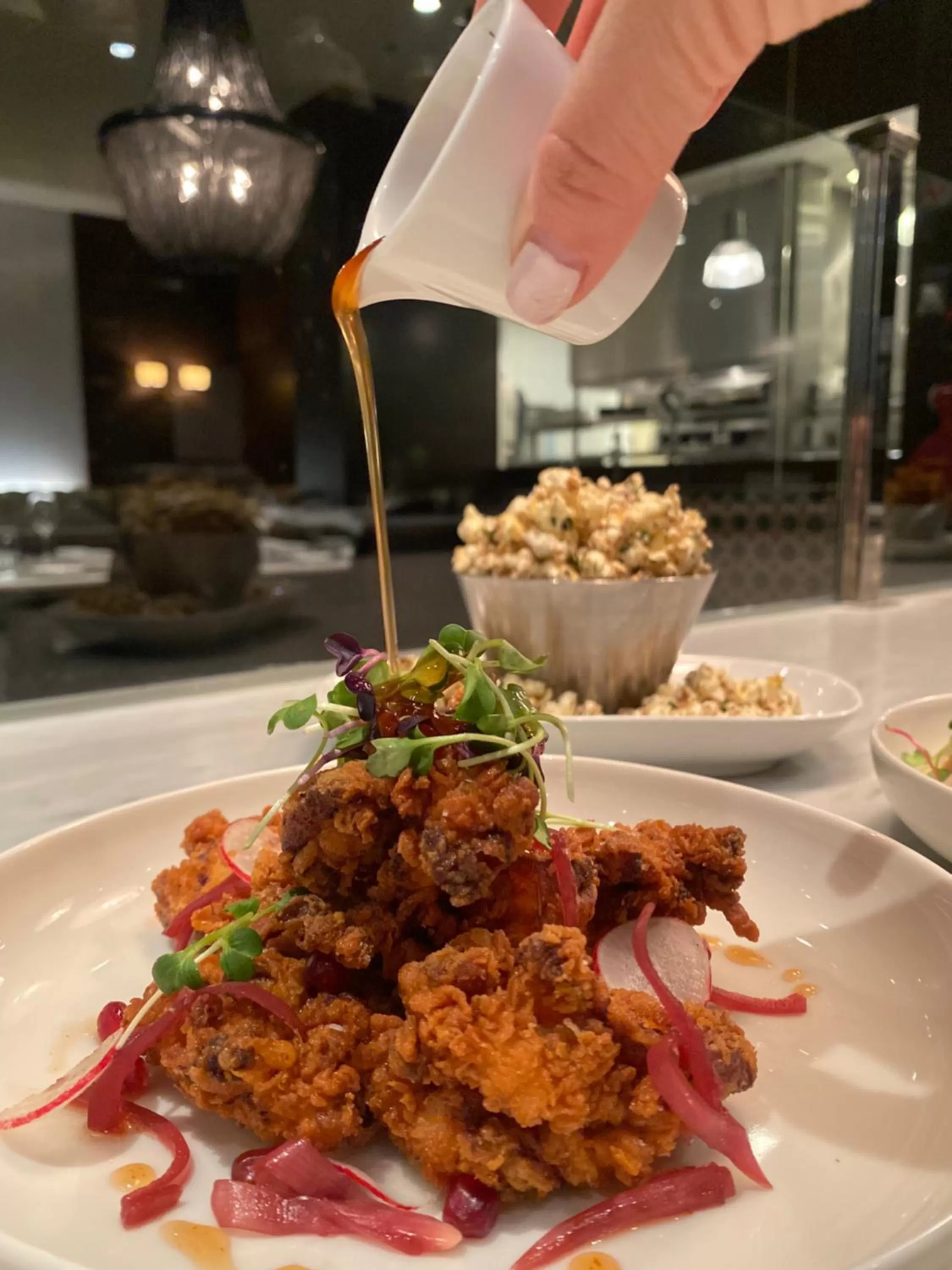 Restaurant/places to eat in Century Plaza Hotel