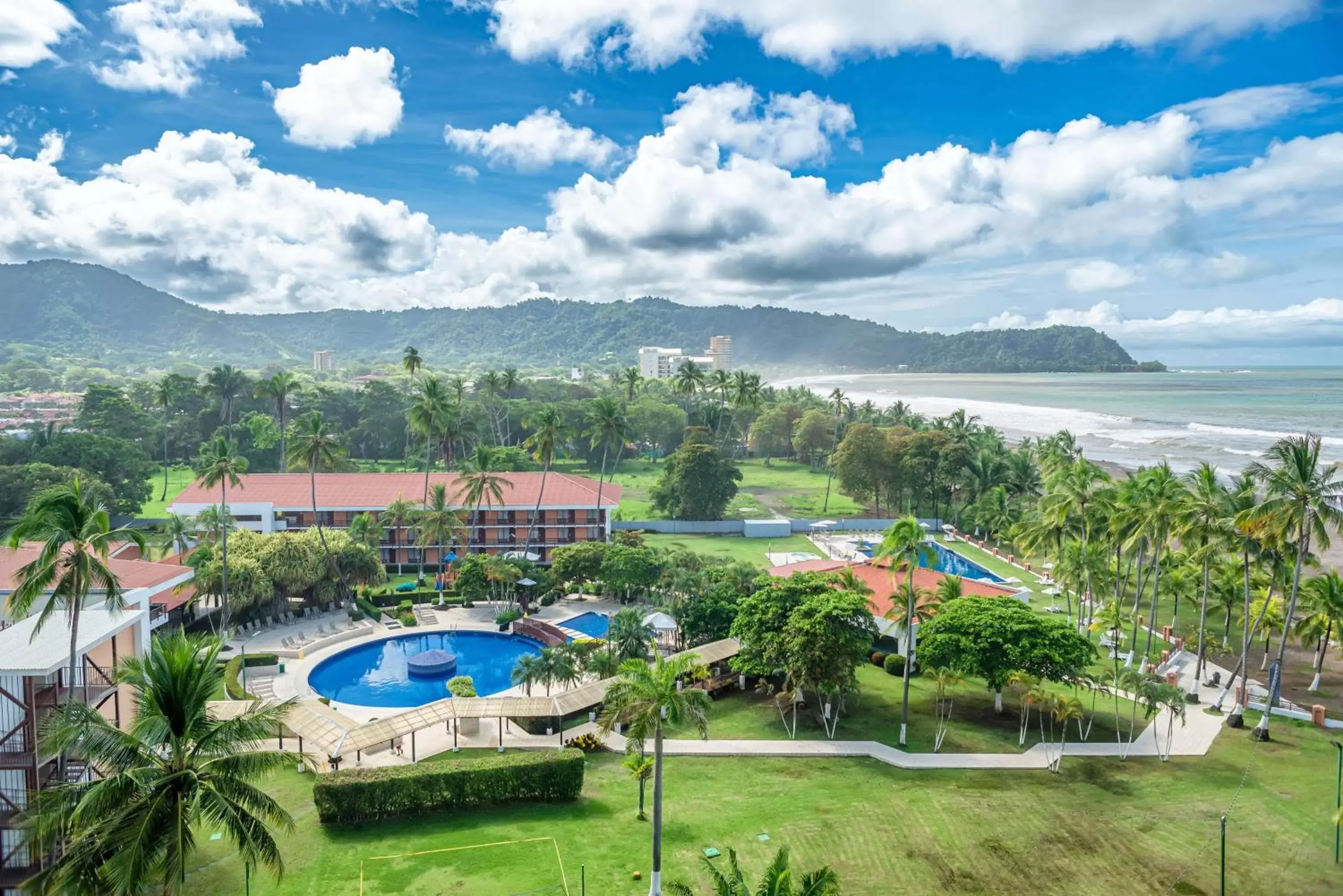 Property building in Best Western Jaco Beach All Inclusive Resort Property building in Best Western Jaco Beach All Inclusive Resort