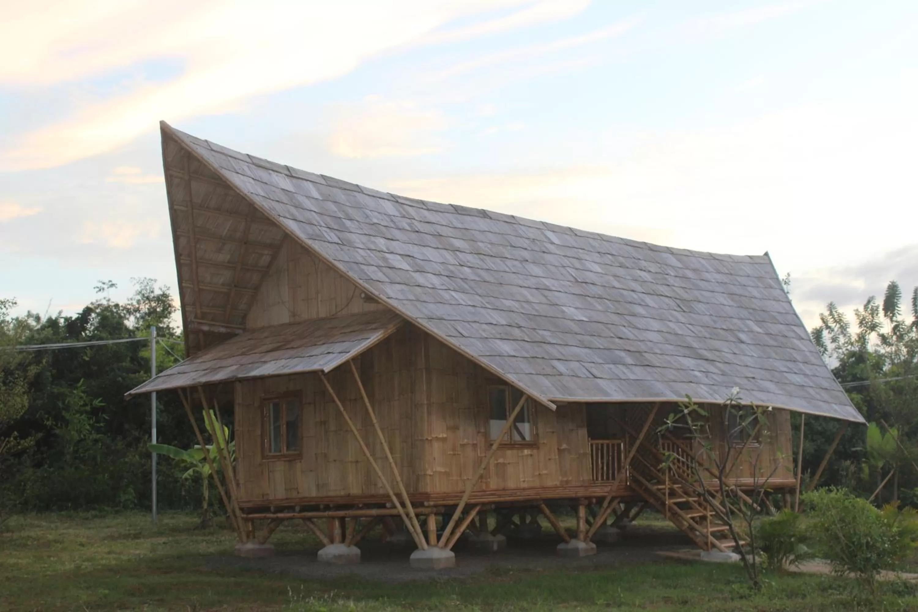 Hanchey Bamboo Resort