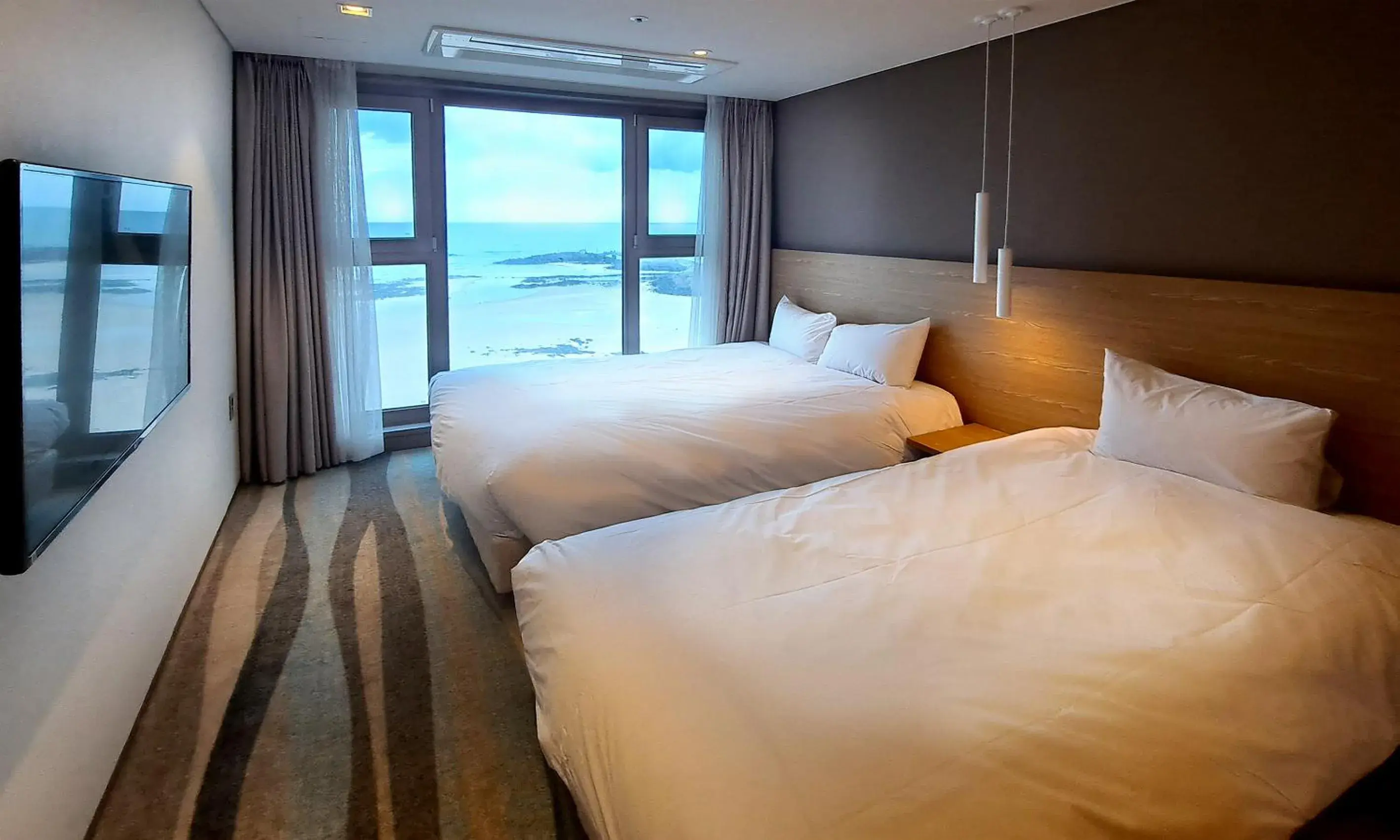 Bedroom, Bed in Saint Beach Hotel