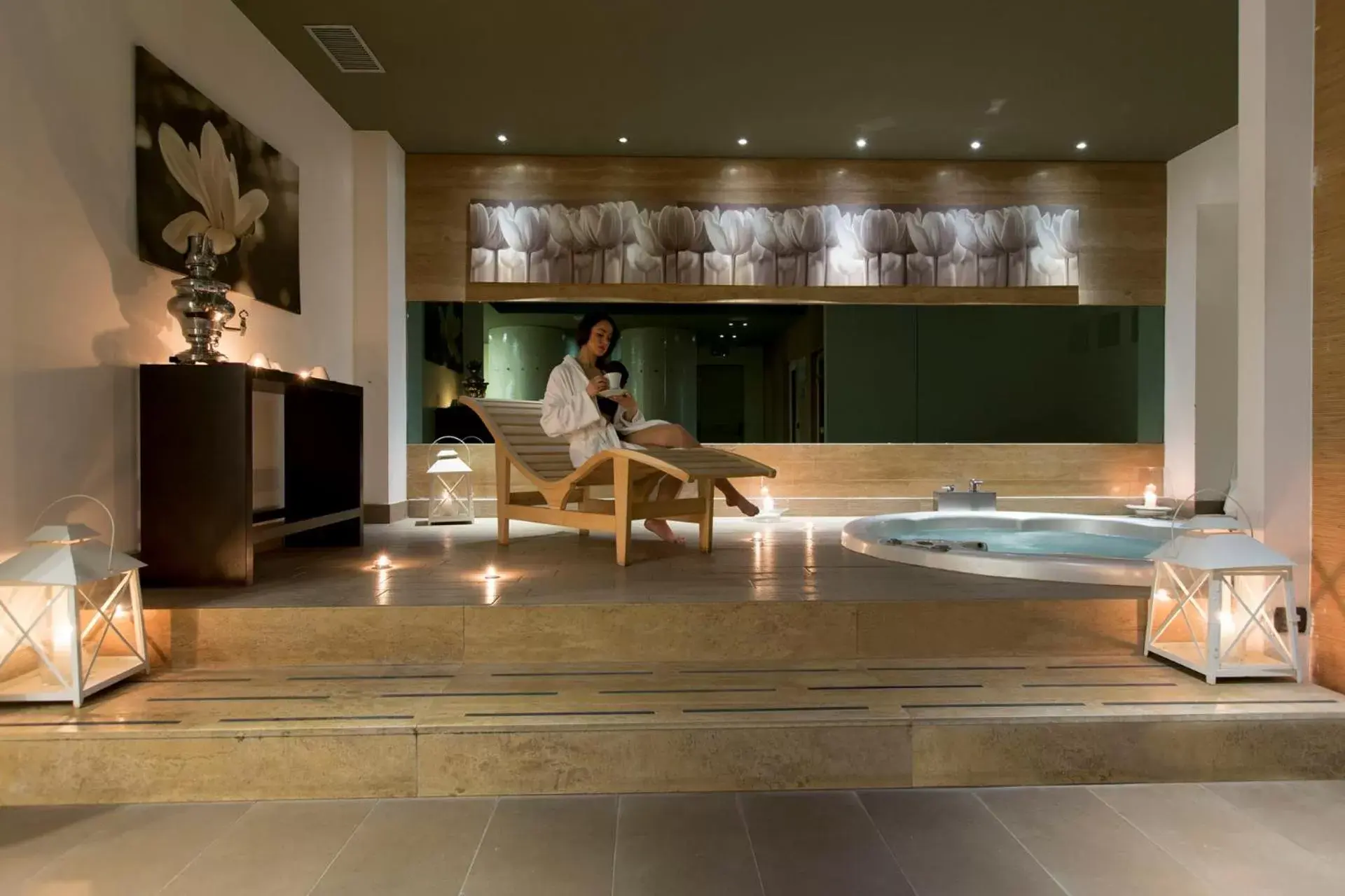 Hot Tub in Hotel Pineta Wellness & Spa