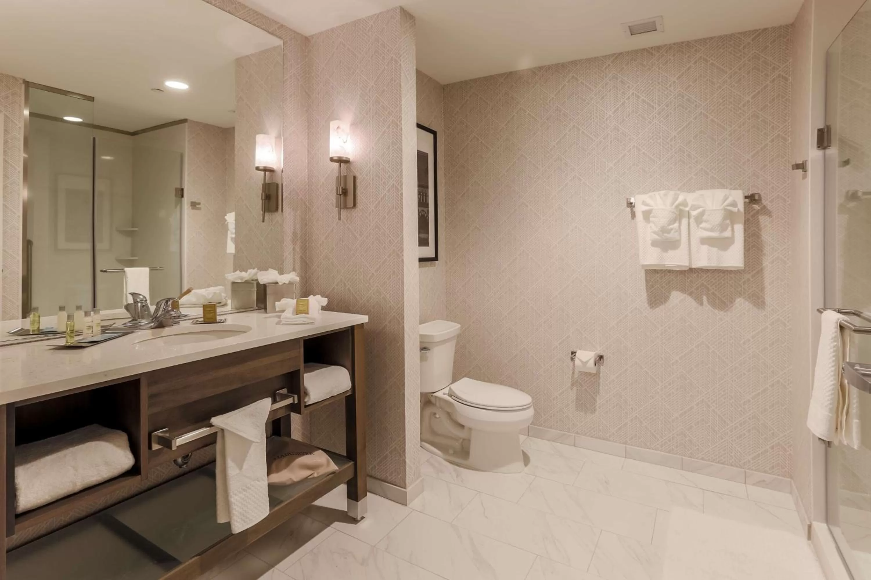 Bathroom in DoubleTree by Hilton Evansville