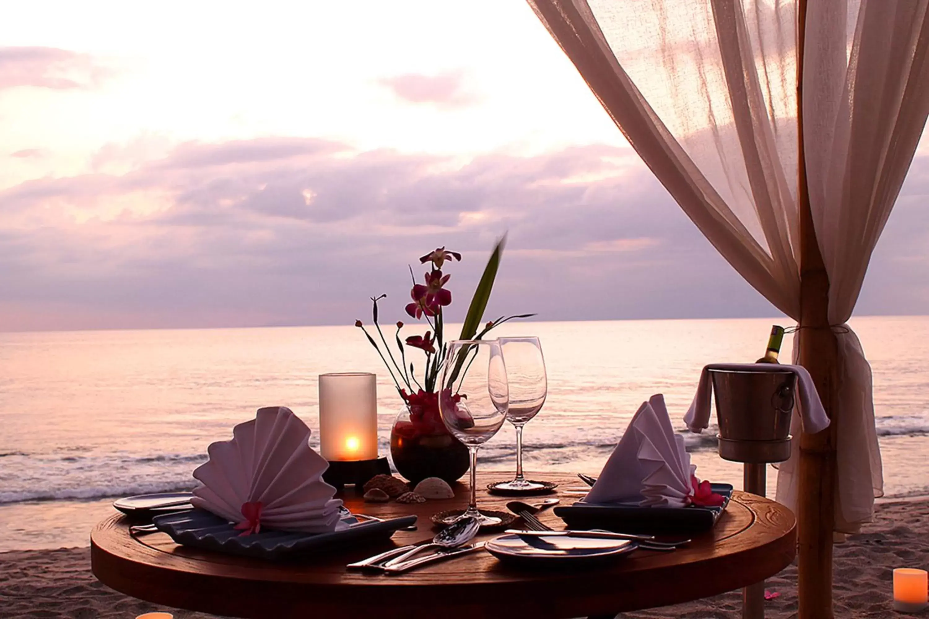 Beach, Restaurant/Places to Eat in Katamaran Hotel & Resort