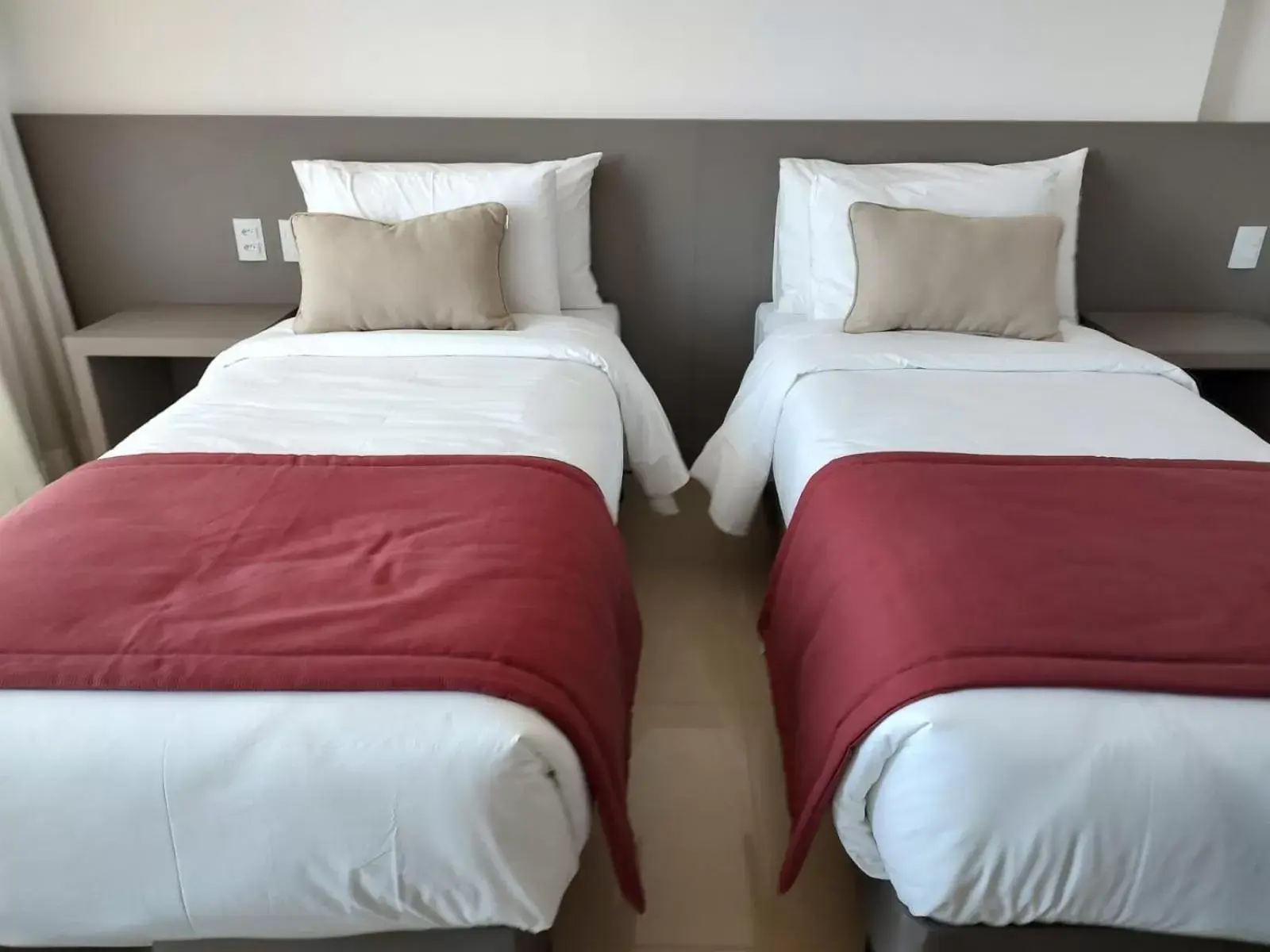 Photo of the whole room, Bed in Ramada by Wyndham Brasilia Alvorada