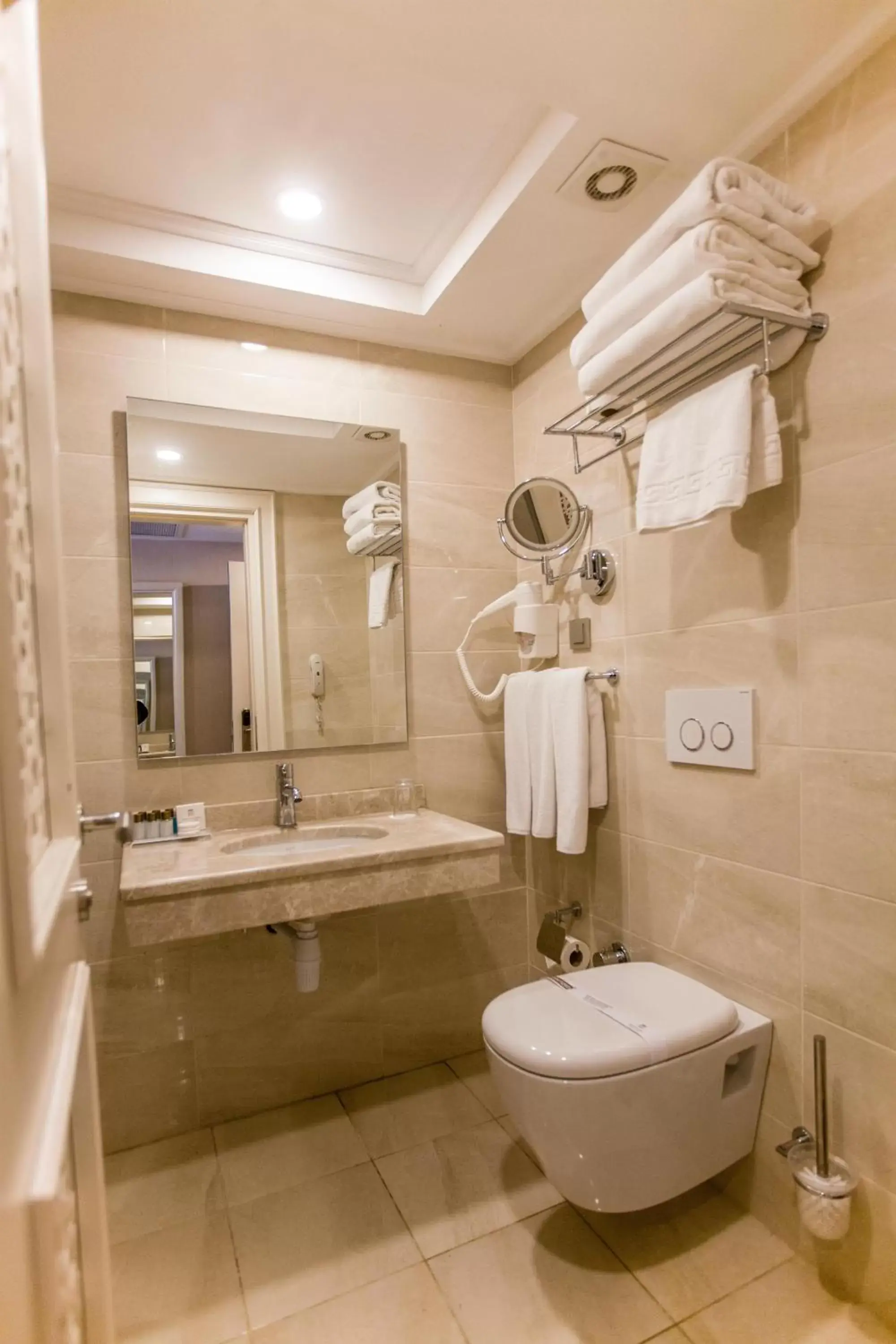 Toilet, Bathroom in Miss Istanbul Hotel & Spa