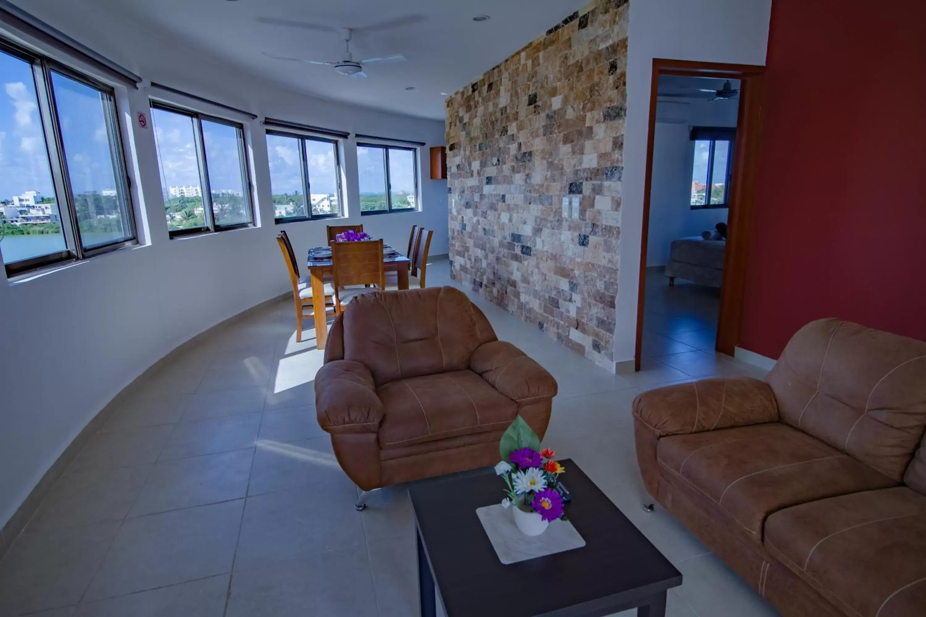 Photo of the whole room, Seating Area in Suite Isla Mujeres