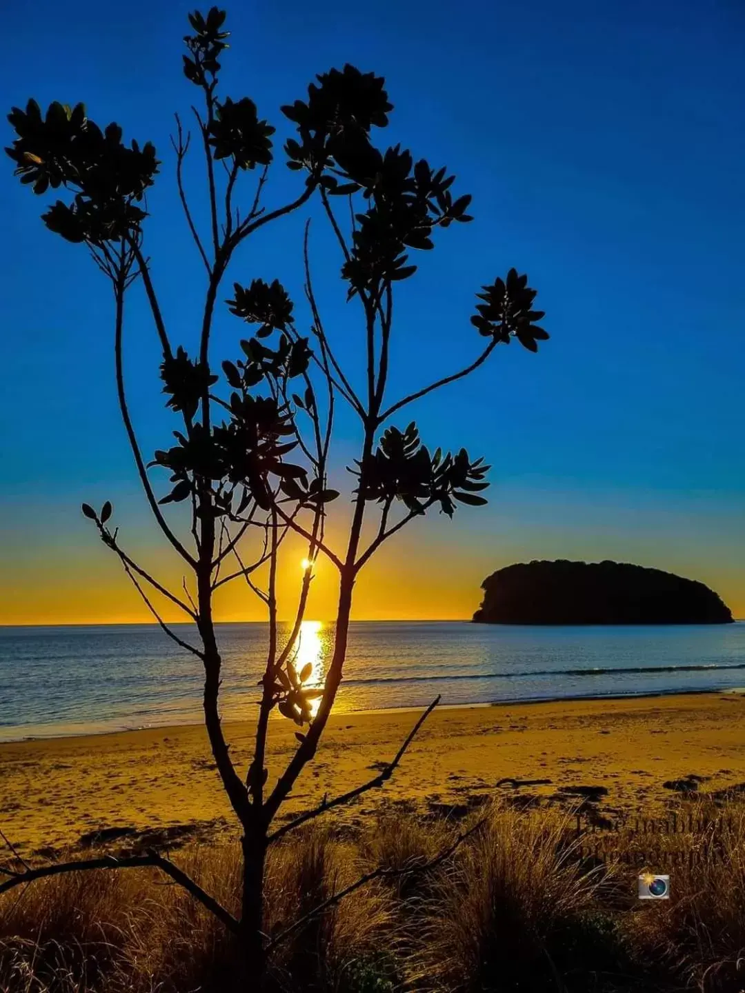 Sunrise/Sunset in Southpacific Motel