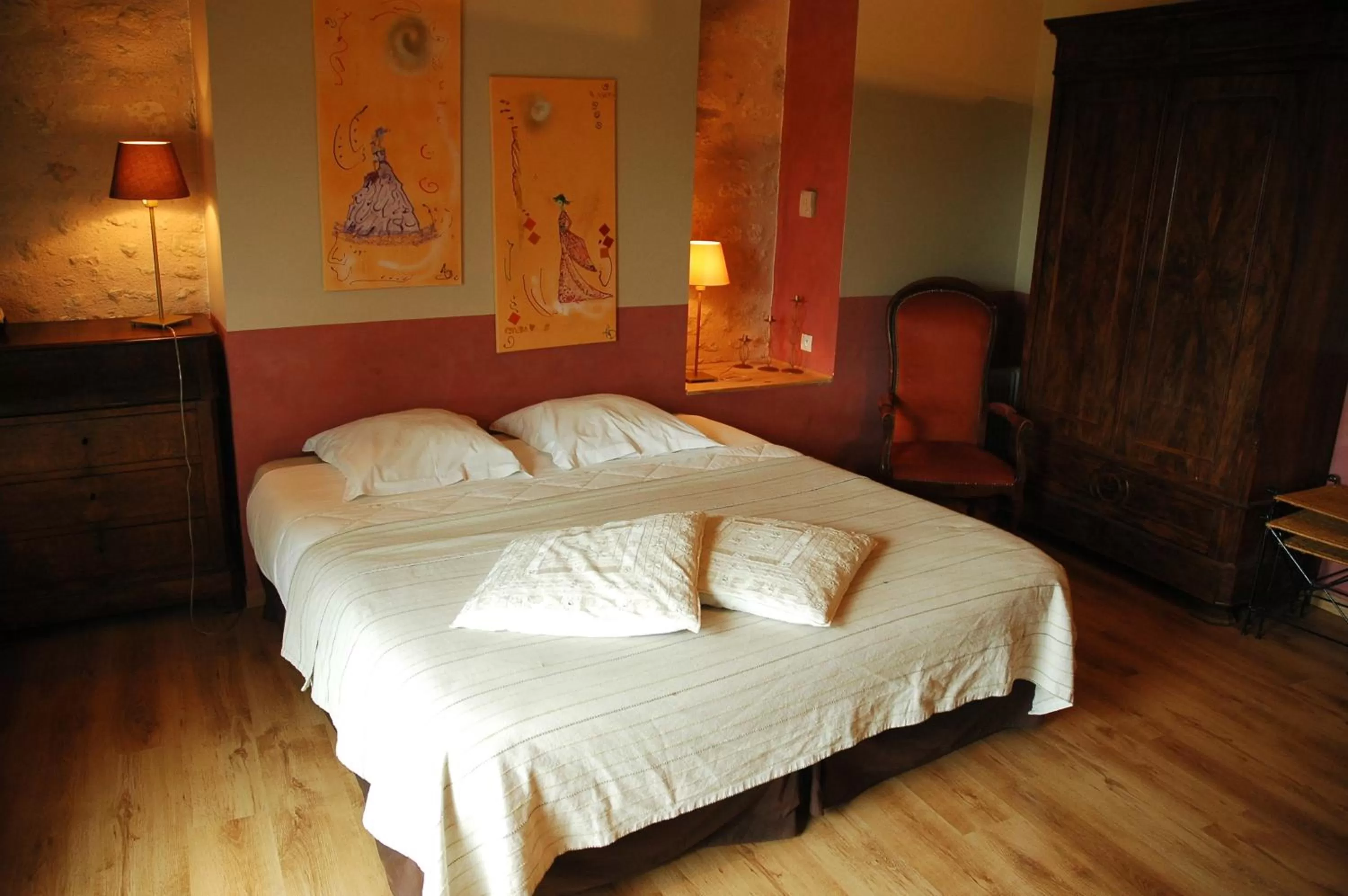 Bedroom, Bed in Les Pierres D'aurèle Chambres d'Hôtes