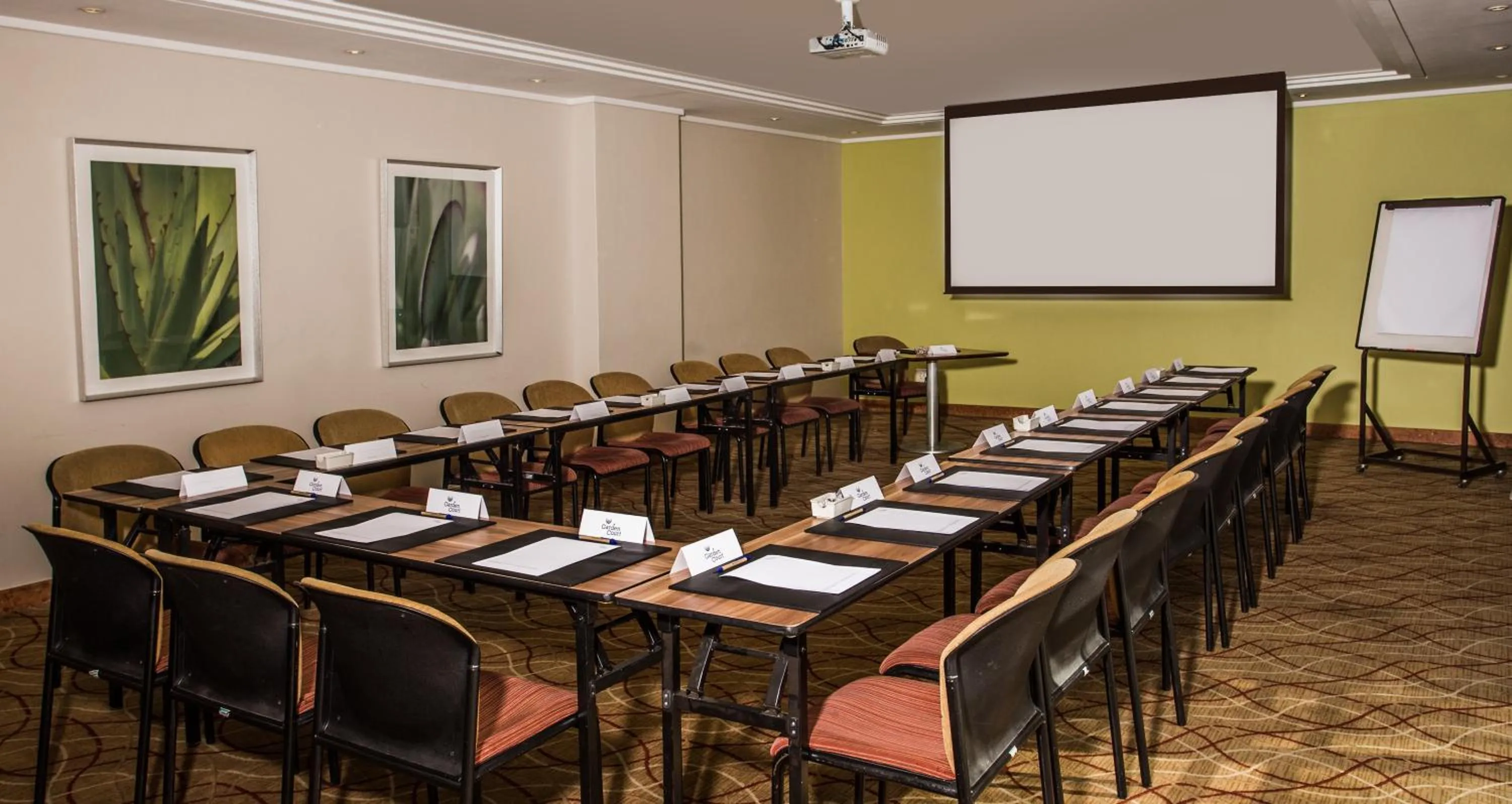 Business facilities in Garden Court Eastgate