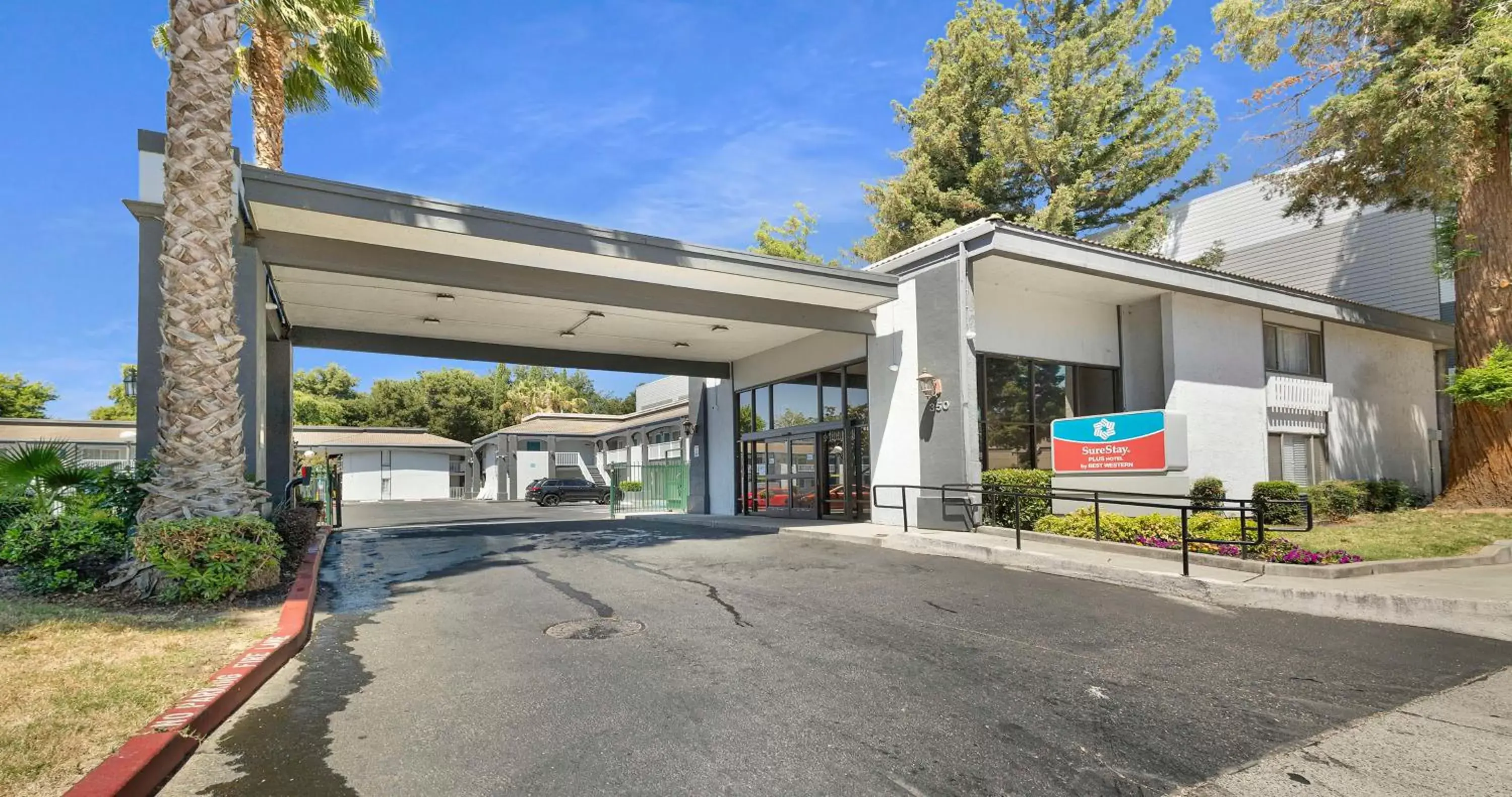 Property Building in SureStay Plus Hotel by Best Western Sacramento North