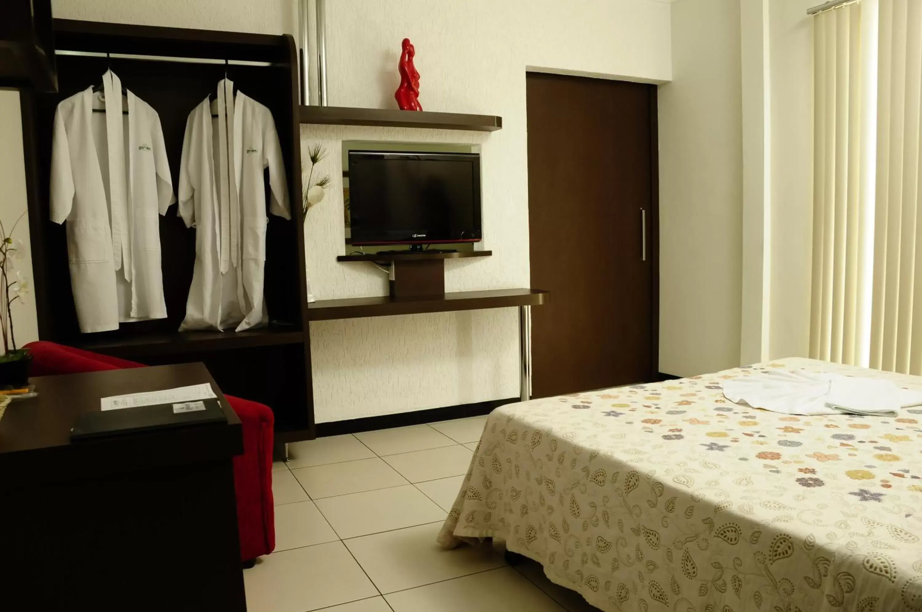 Superior King Suite in Garden Hotel Superior King Suite in Garden Hotel