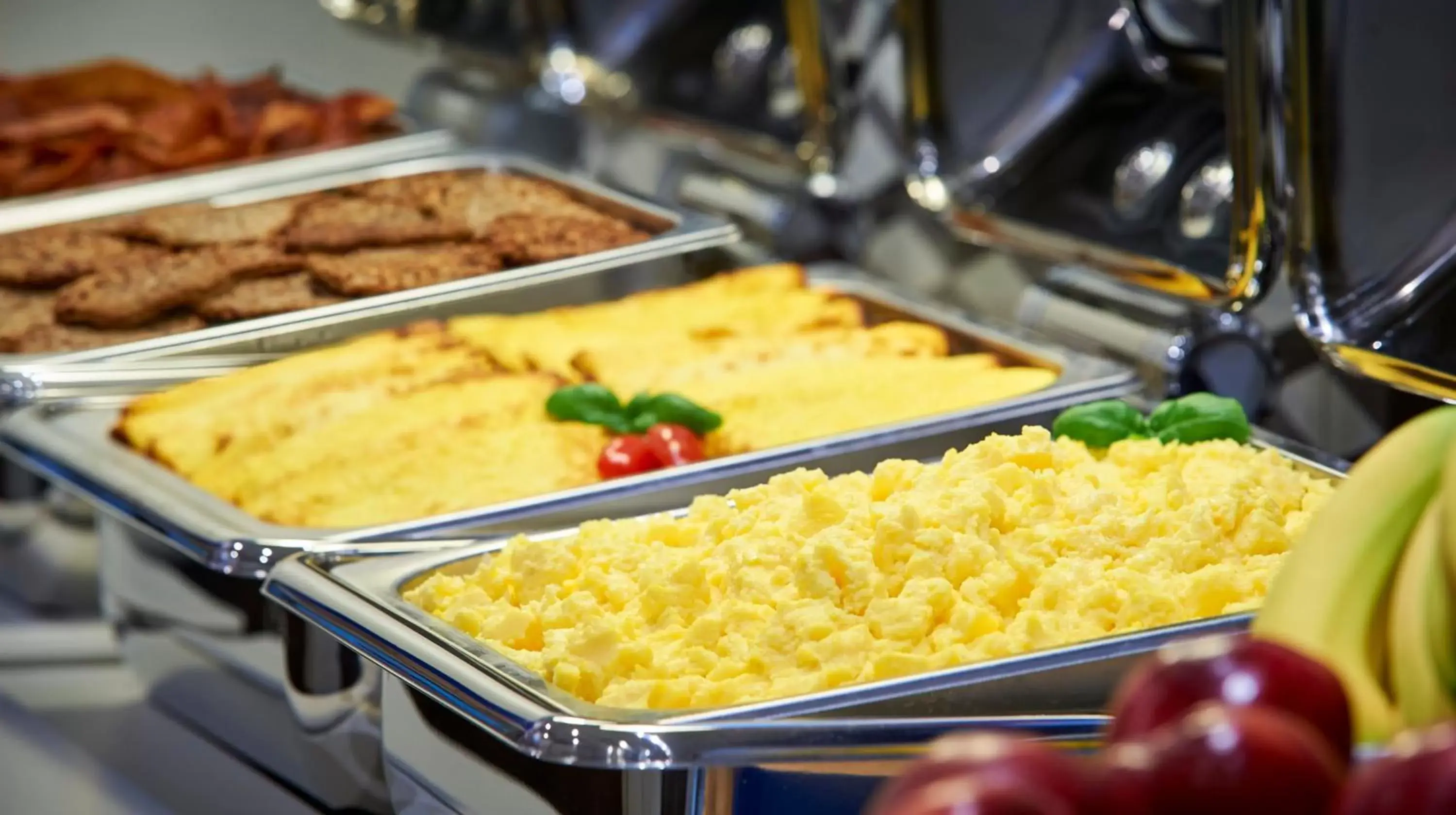 Breakfast, Food in Holiday Inn Express & Suites - Brantford, an IHG Hotel