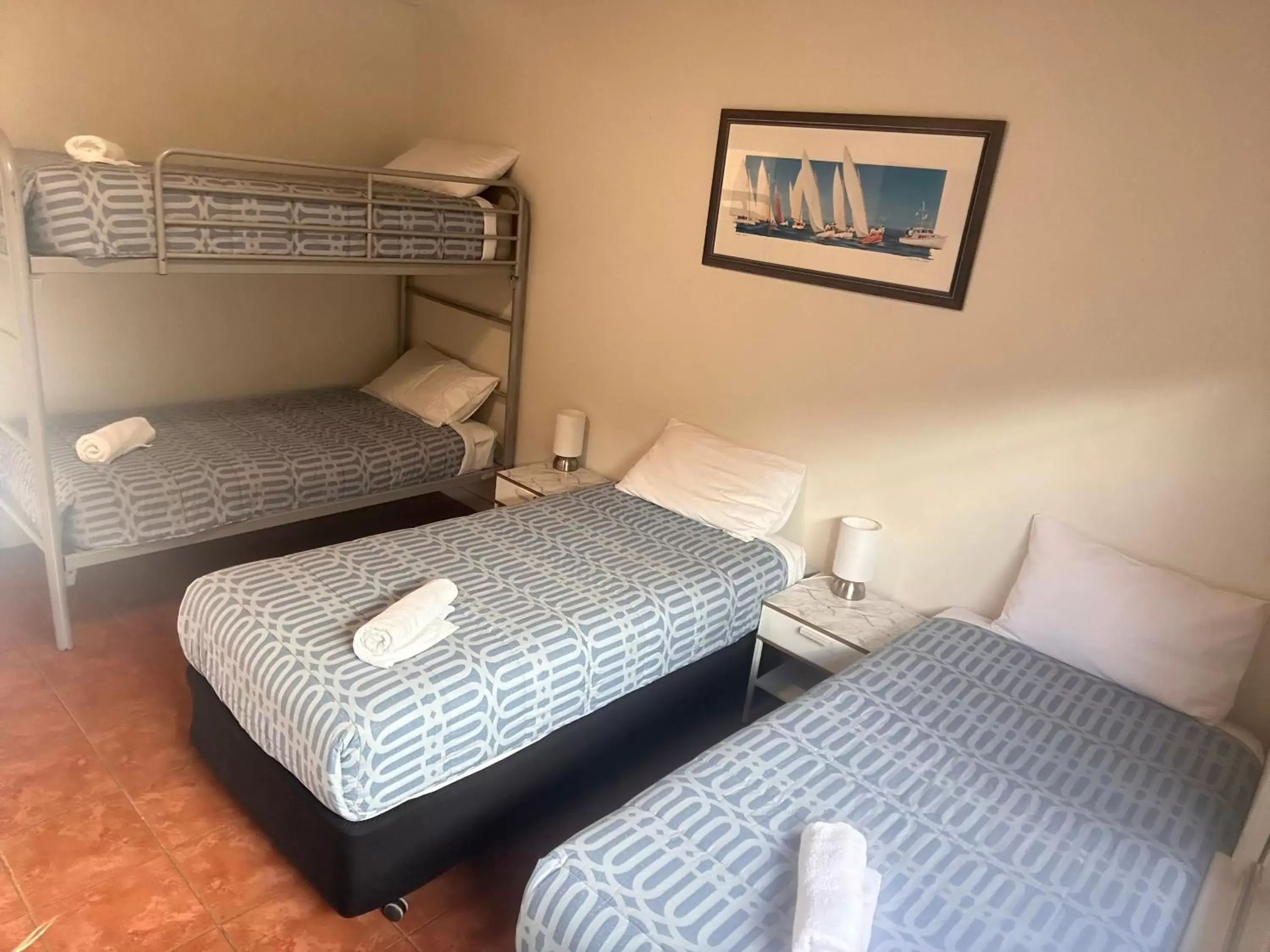 Bedroom, Bunk Bed in Jurien Bay Hotel Motel