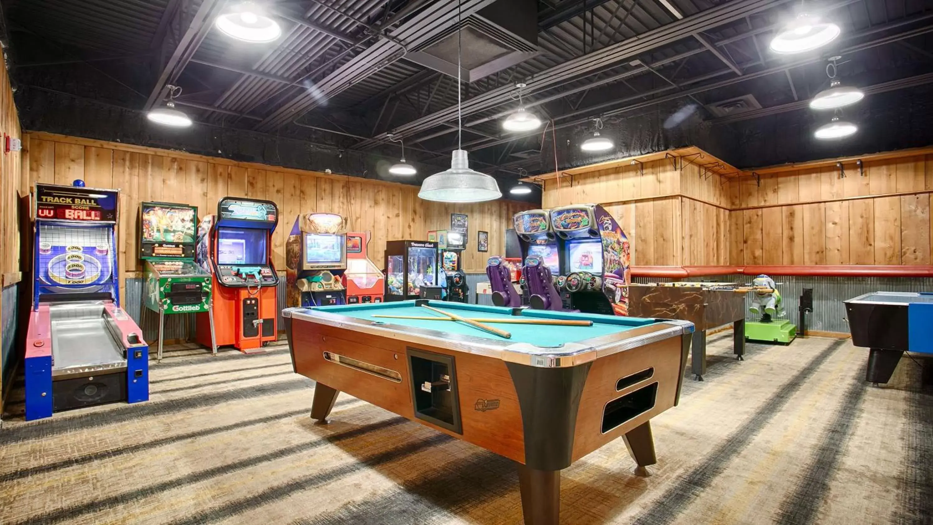 Activities, Billiards in Best Western Branson Inn and Conference Center