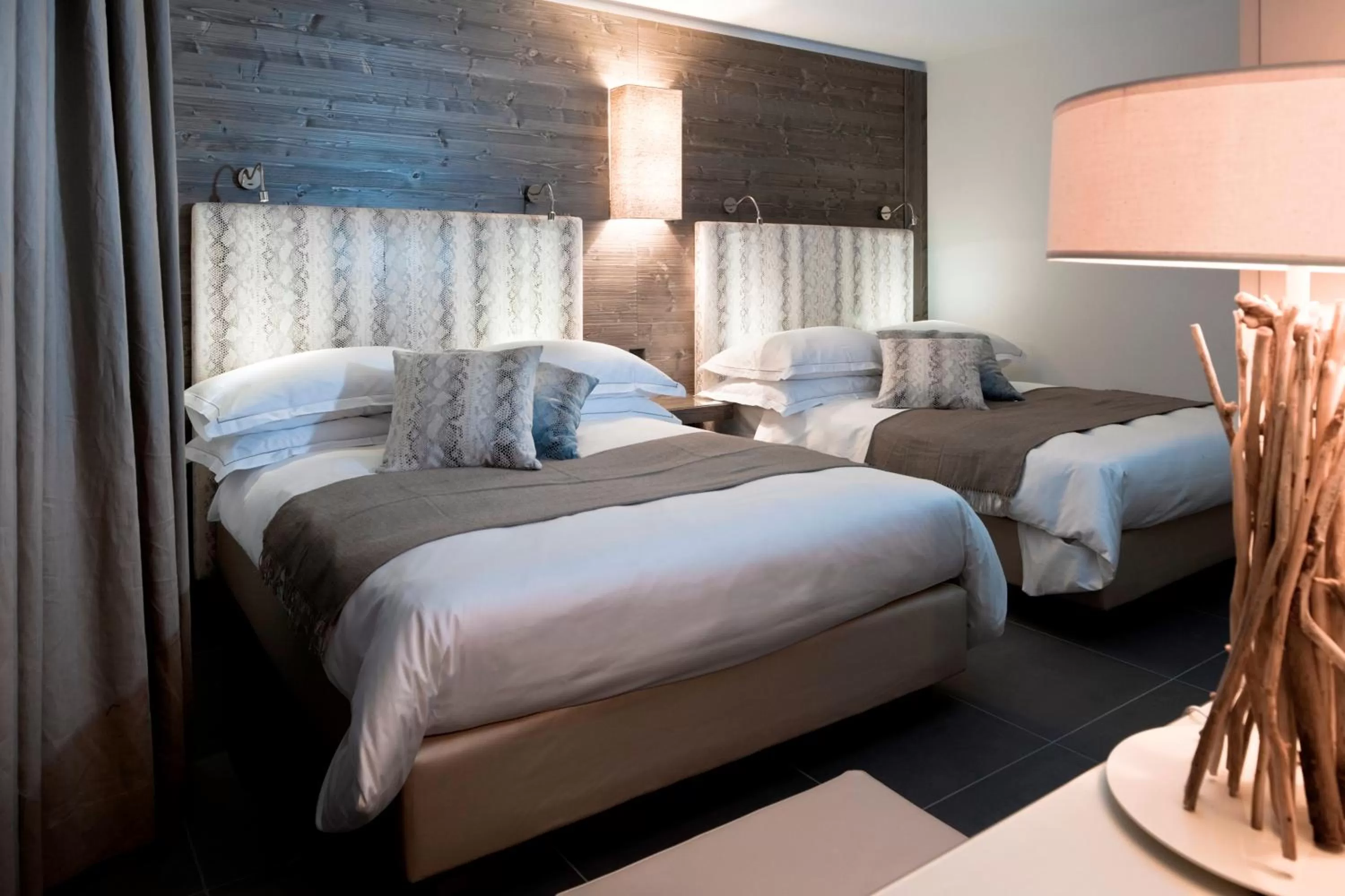 Photo of the whole room, Bed in Morosani Fiftyone - the room only Hotel