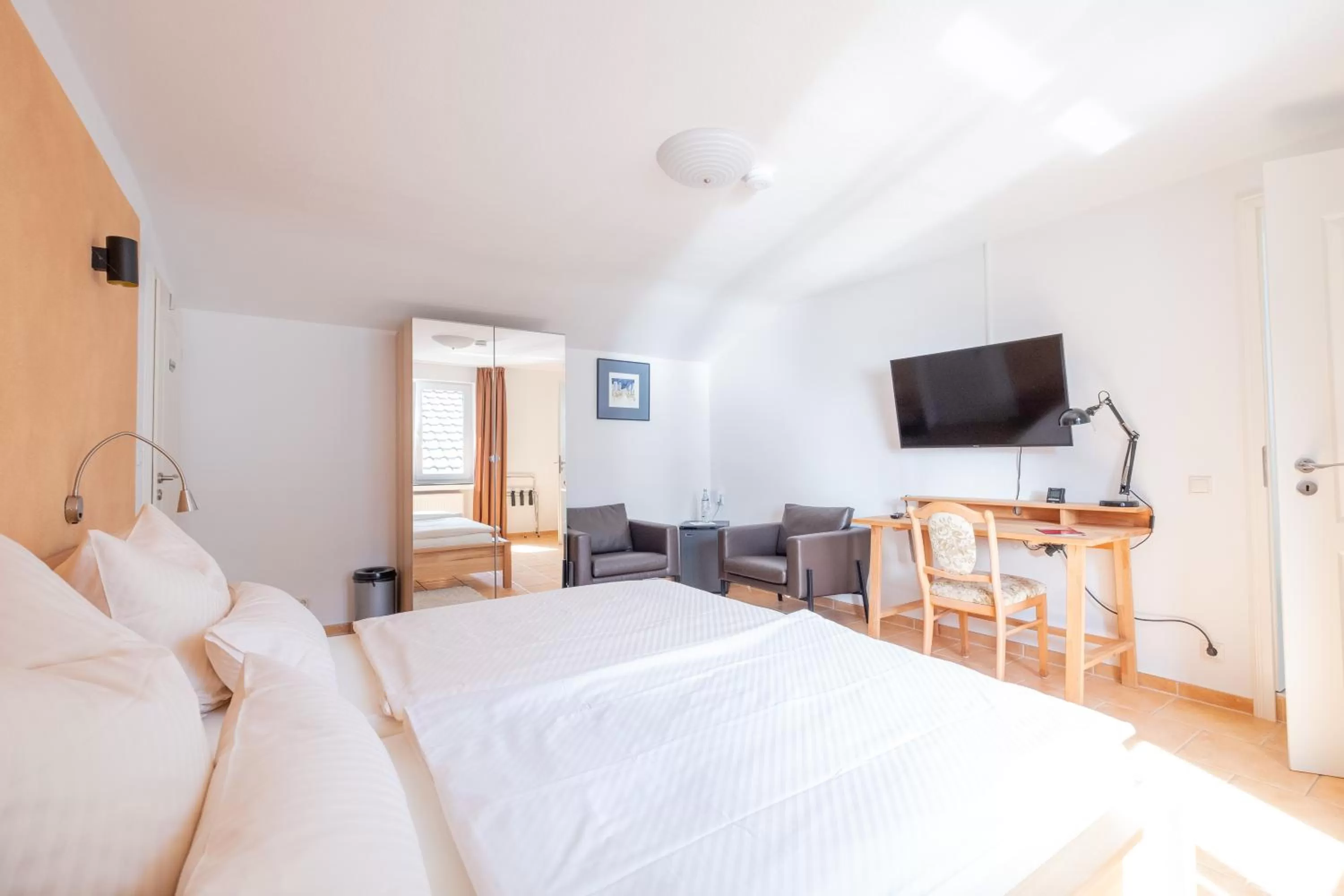 Photo of the whole room, Bed in Märchenwald Altenberg B&B Hotel