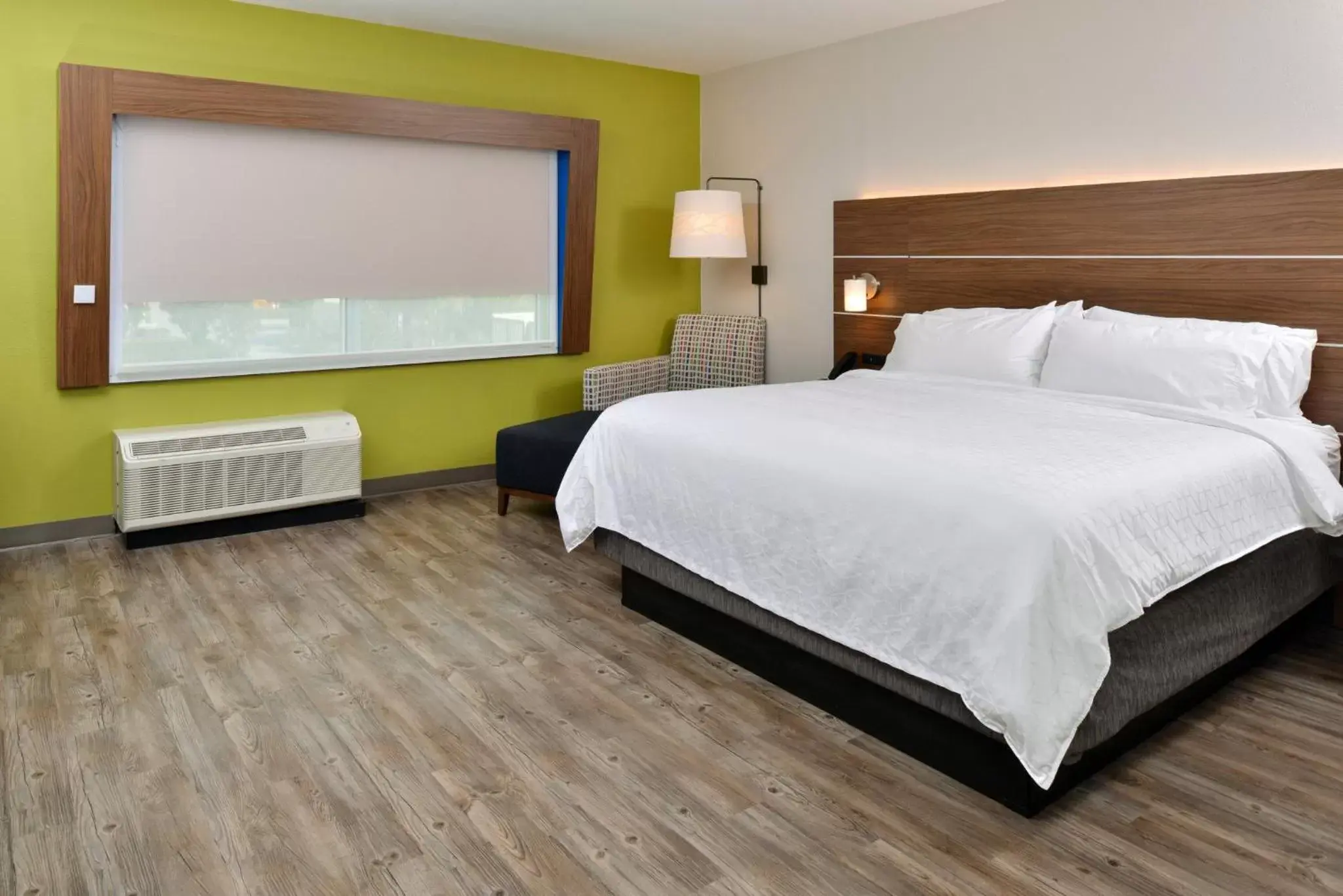 Photo of the whole room, Bed in Holiday Inn Express Orlando - South Park, an IHG Hotel