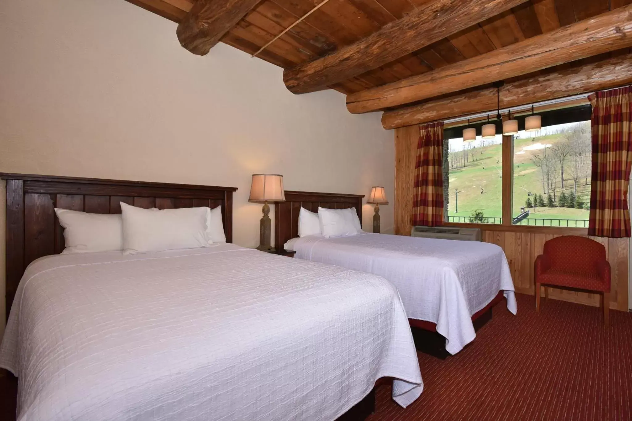 Photo of the whole room, Bed in Slopeside Hotel by Seven Springs Resort